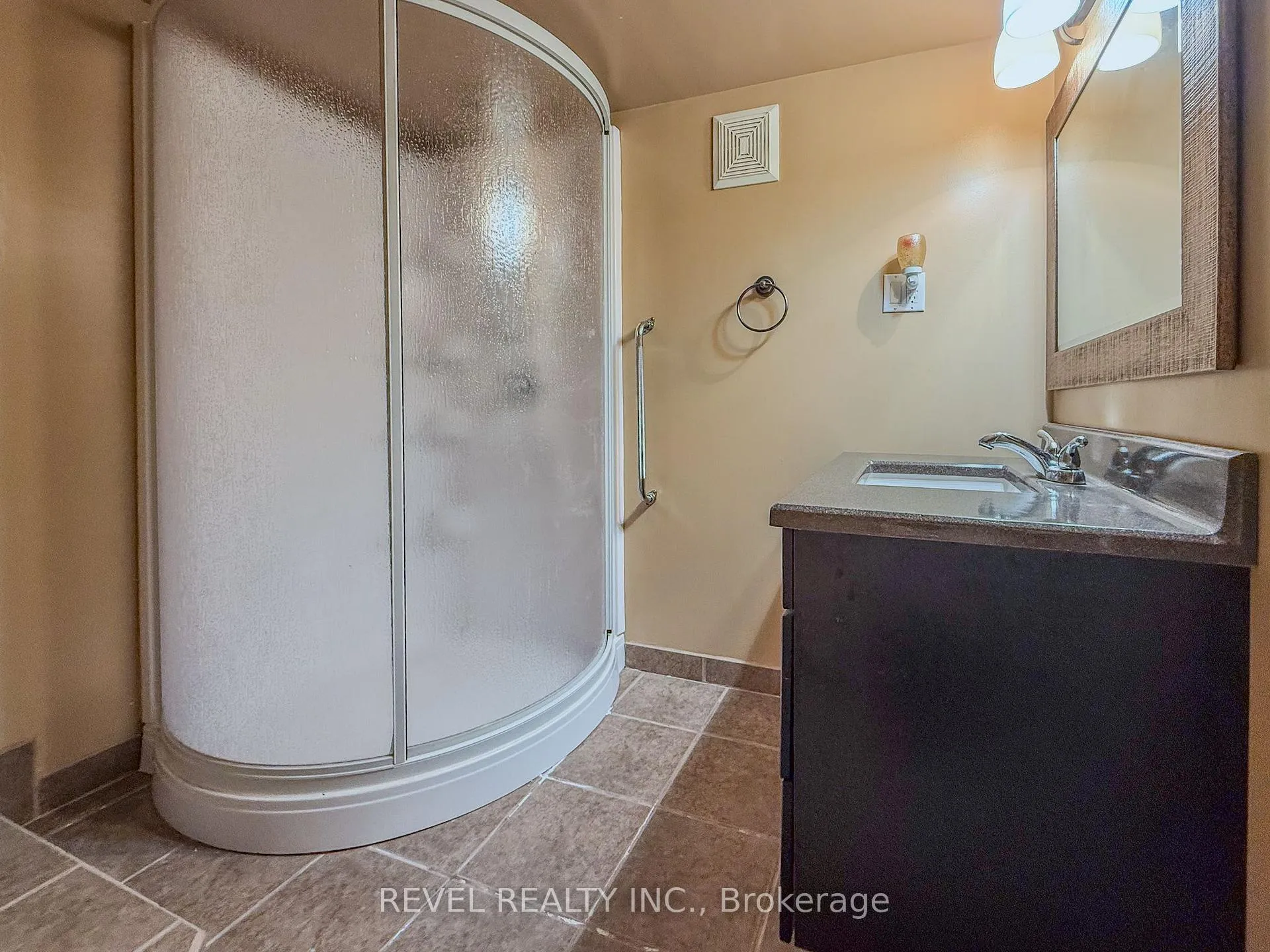Photo 24 of 584 Spooner Drive, Timmins, TNW - Riverpark — HOMEH