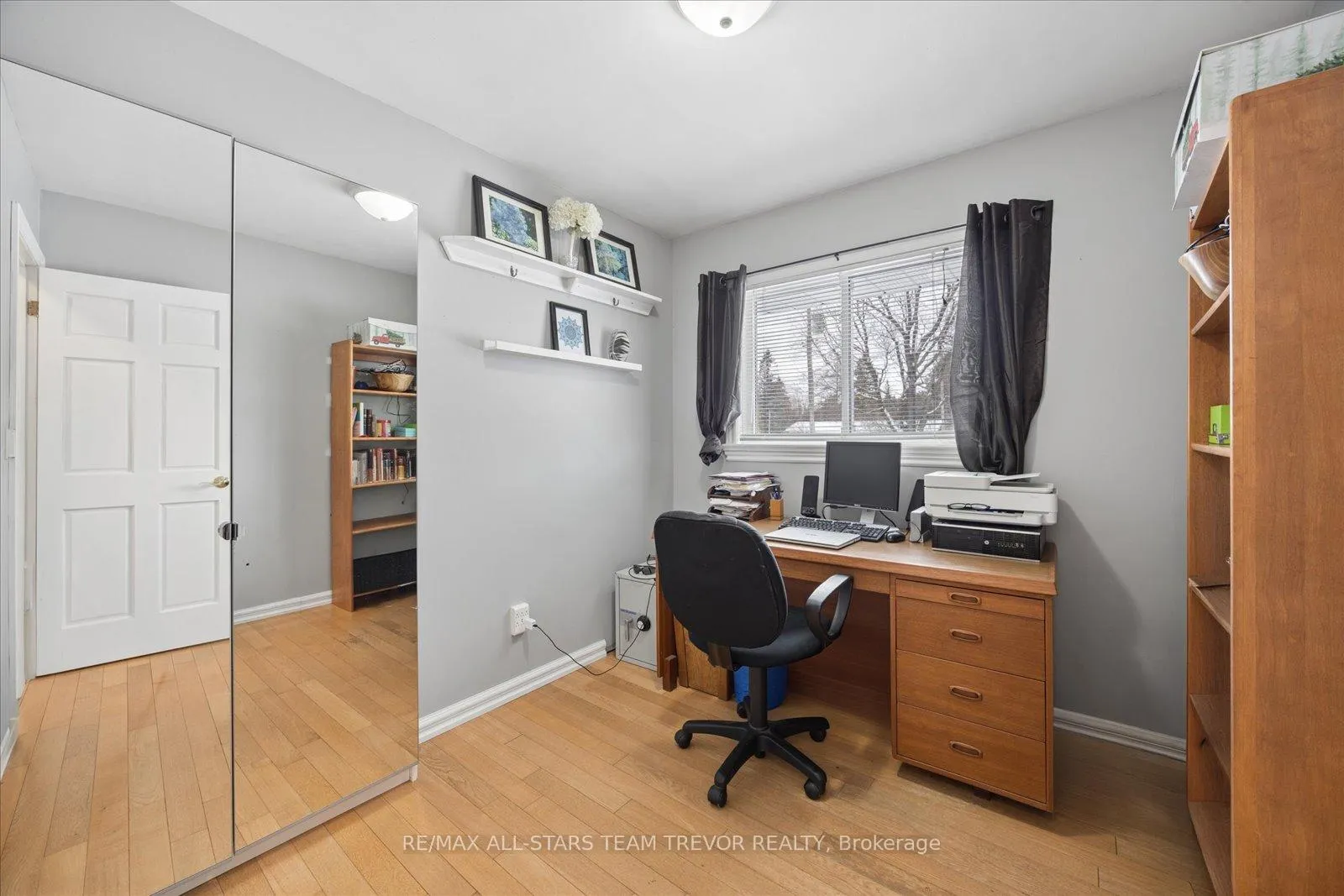 Photo 16 of 76 Brook Crescent, Georgina, Pefferlaw — HOMEH