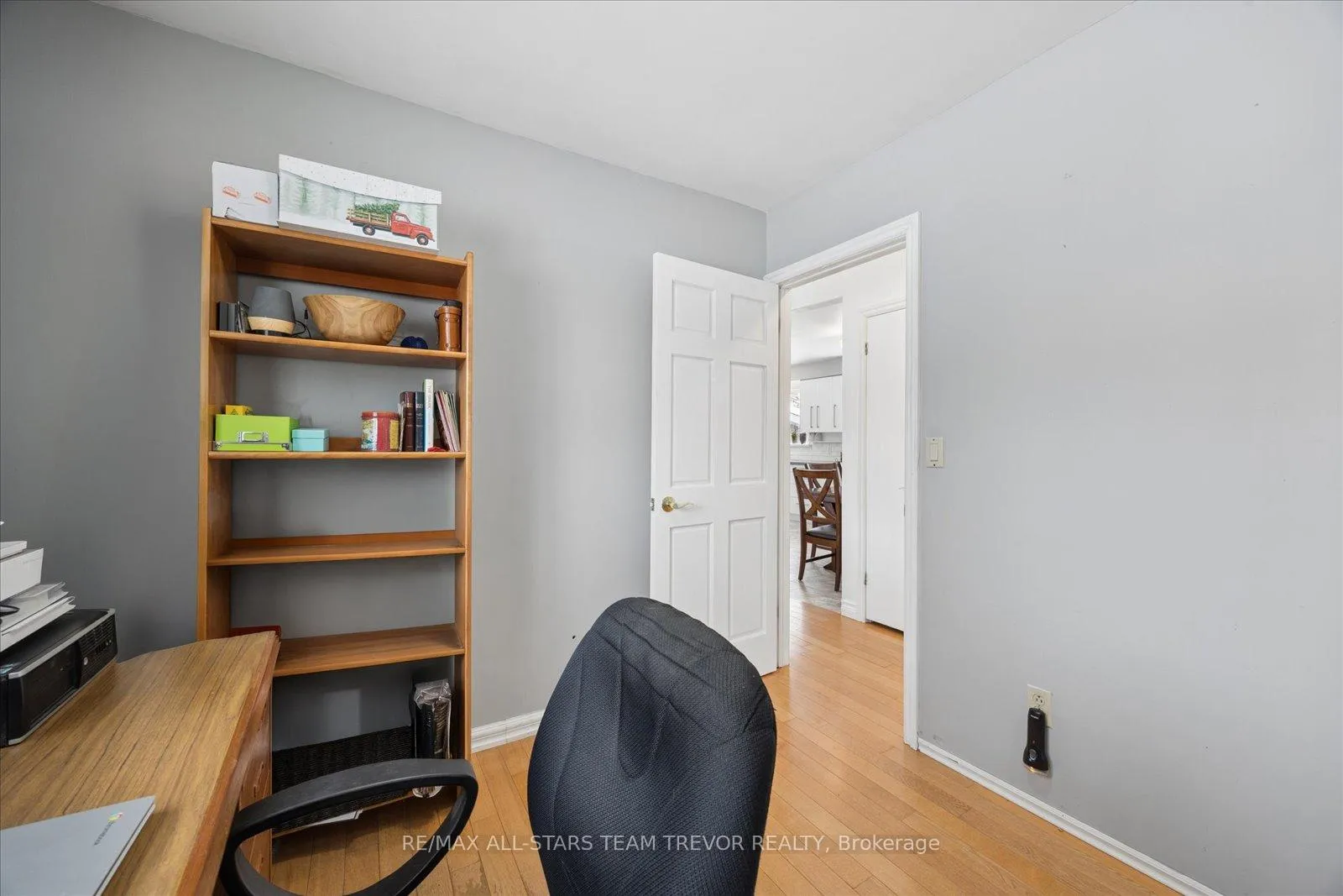 Photo 17 of 76 Brook Crescent, Georgina, Pefferlaw — HOMEH