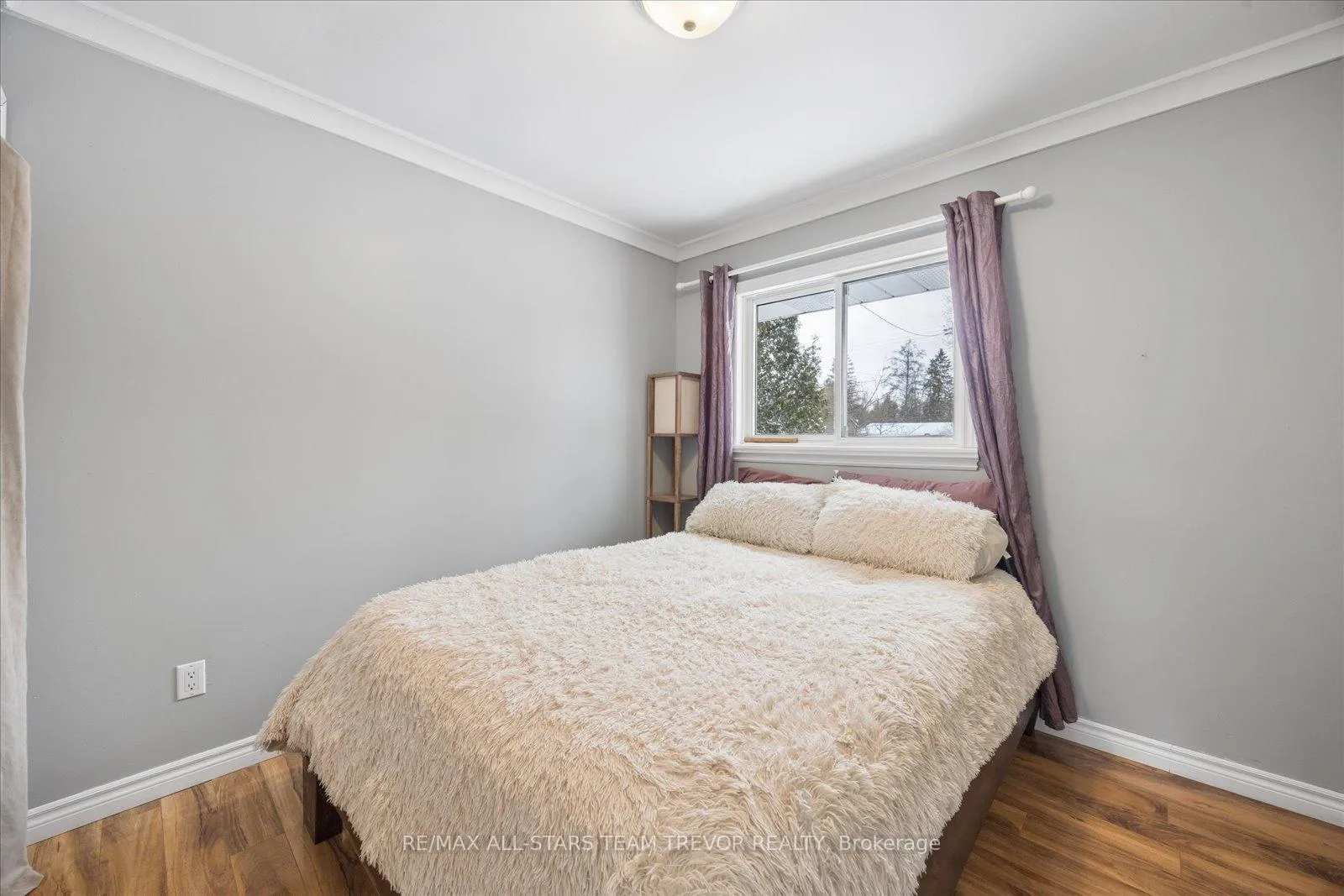 Photo 18 of 76 Brook Crescent, Georgina, Pefferlaw — HOMEH