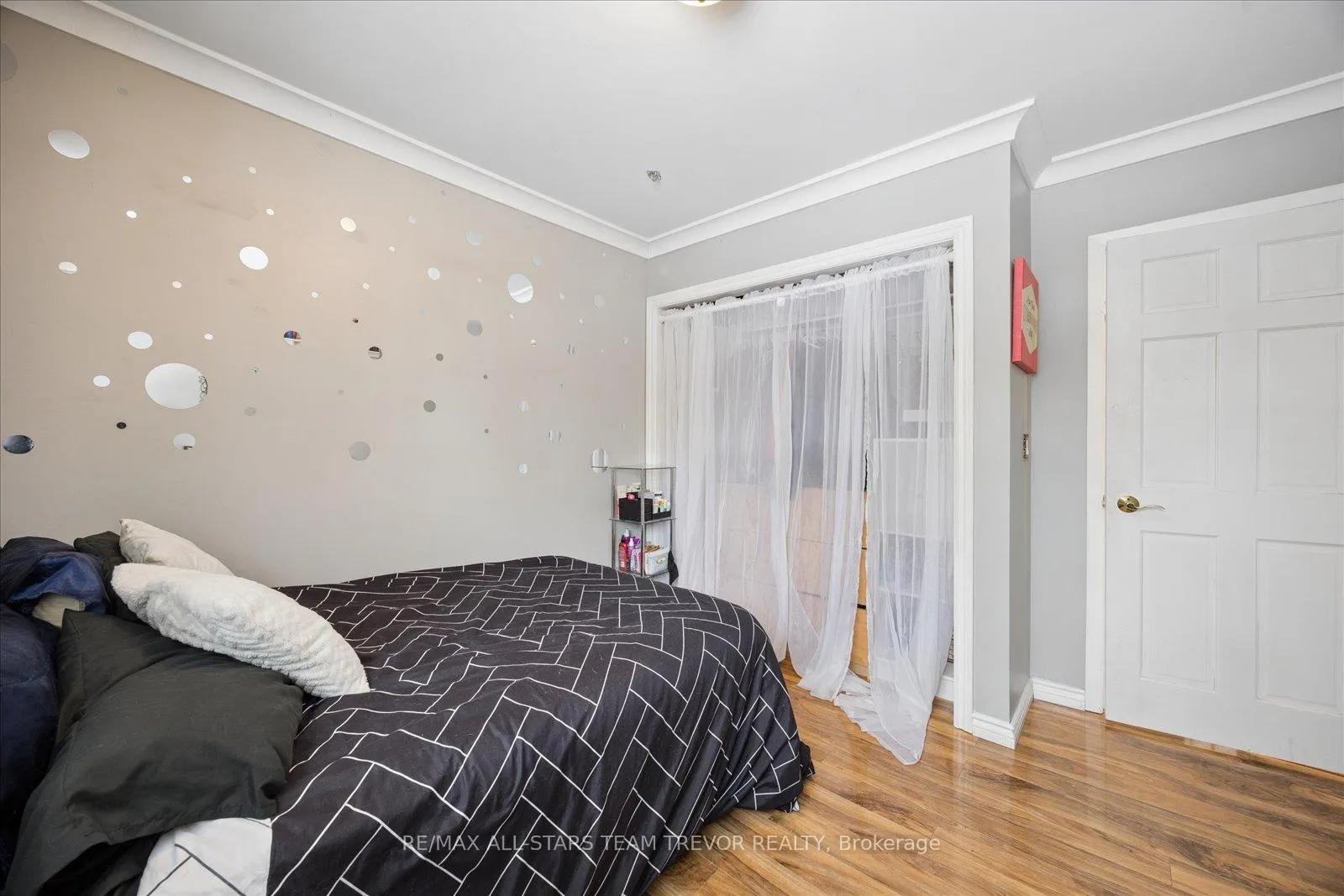 Photo 21 of 76 Brook Crescent, Georgina, Pefferlaw — HOMEH