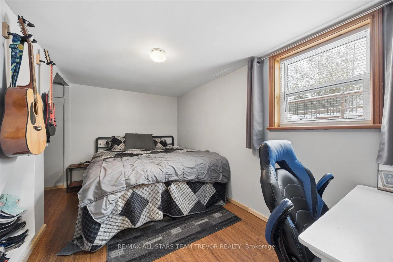 Photo 29 of 76 Brook Crescent, Georgina, Pefferlaw — HOMEH