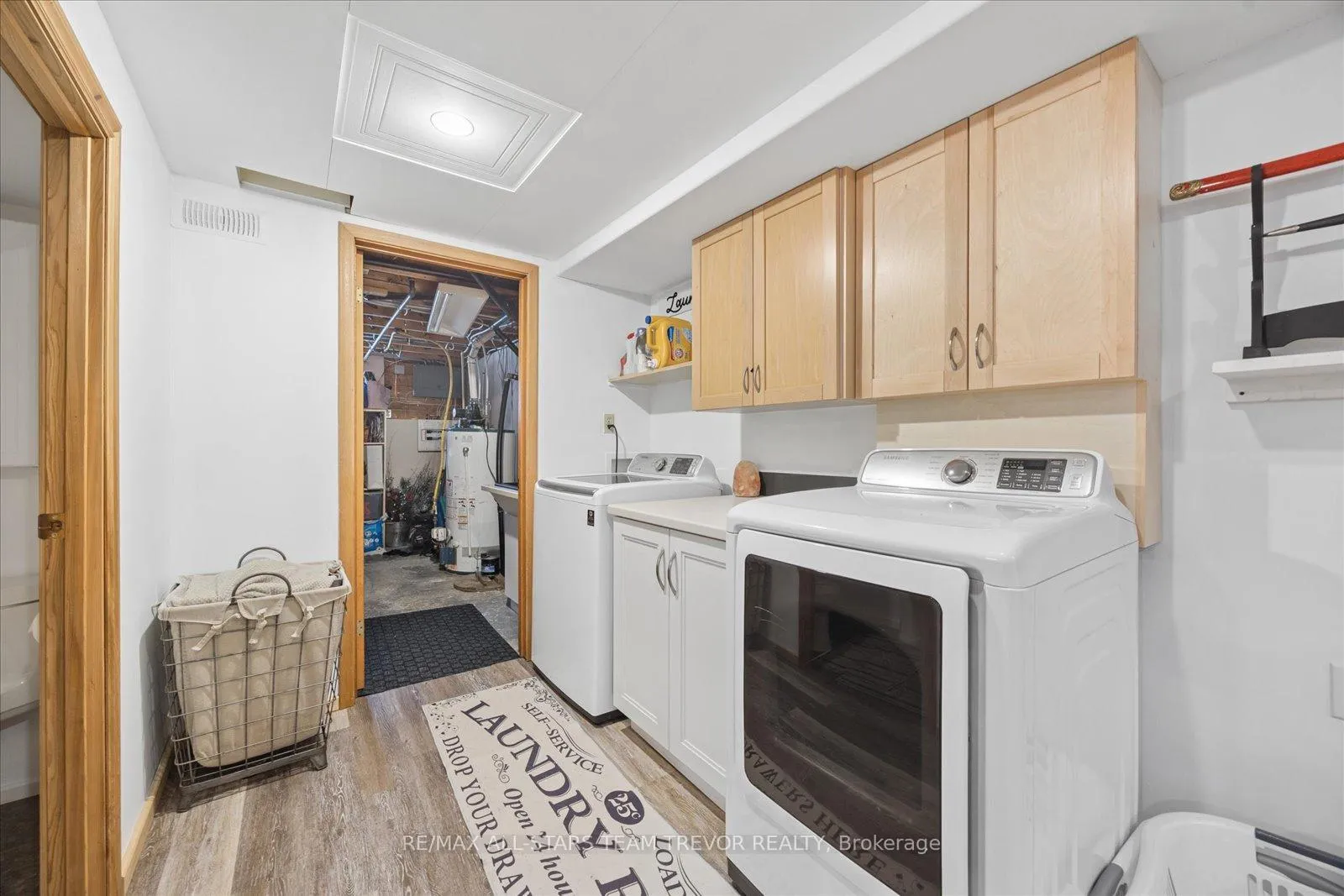 Photo 33 of 76 Brook Crescent, Georgina, Pefferlaw — HOMEH