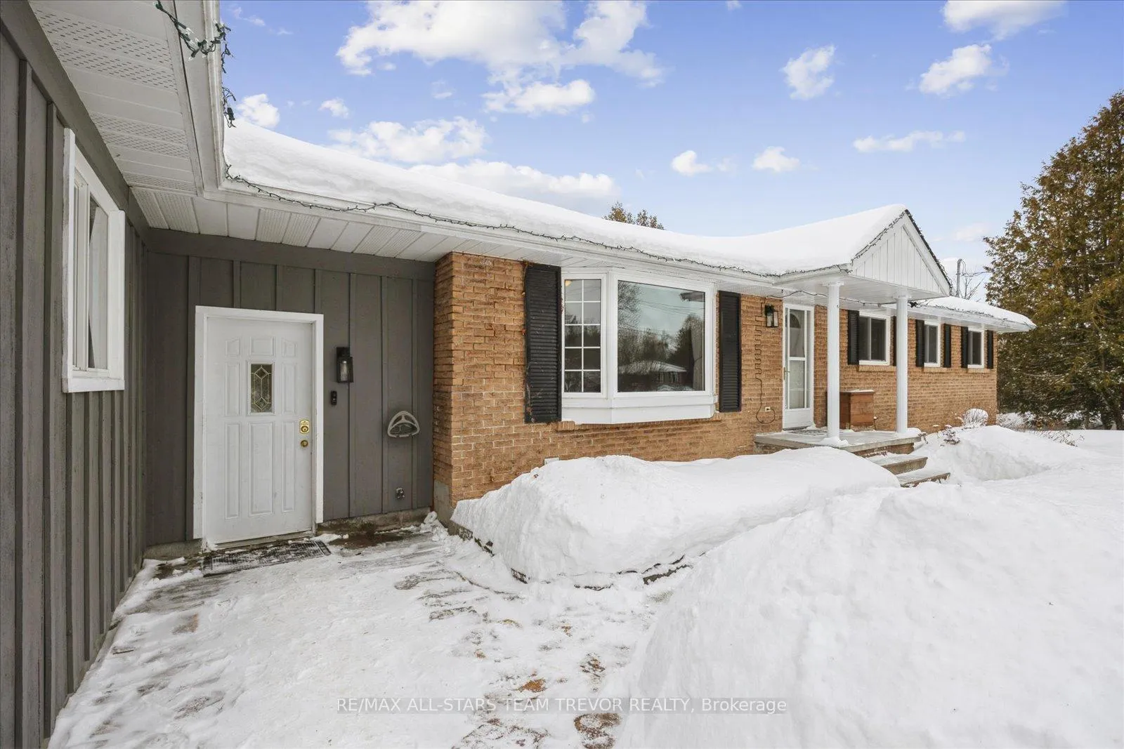 Photo 38 of 76 Brook Crescent, Georgina, Pefferlaw — HOMEH