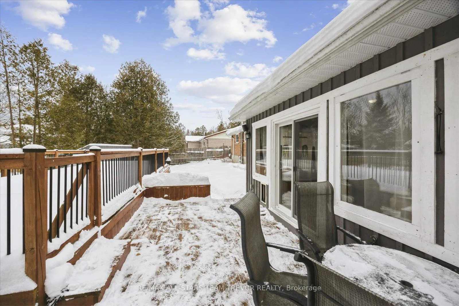 Photo 40 of 76 Brook Crescent, Georgina, Pefferlaw — HOMEH