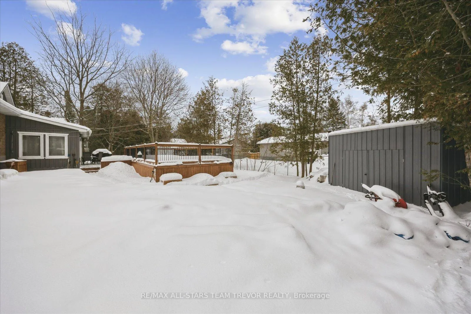 Photo 44 of 76 Brook Crescent, Georgina, Pefferlaw — HOMEH