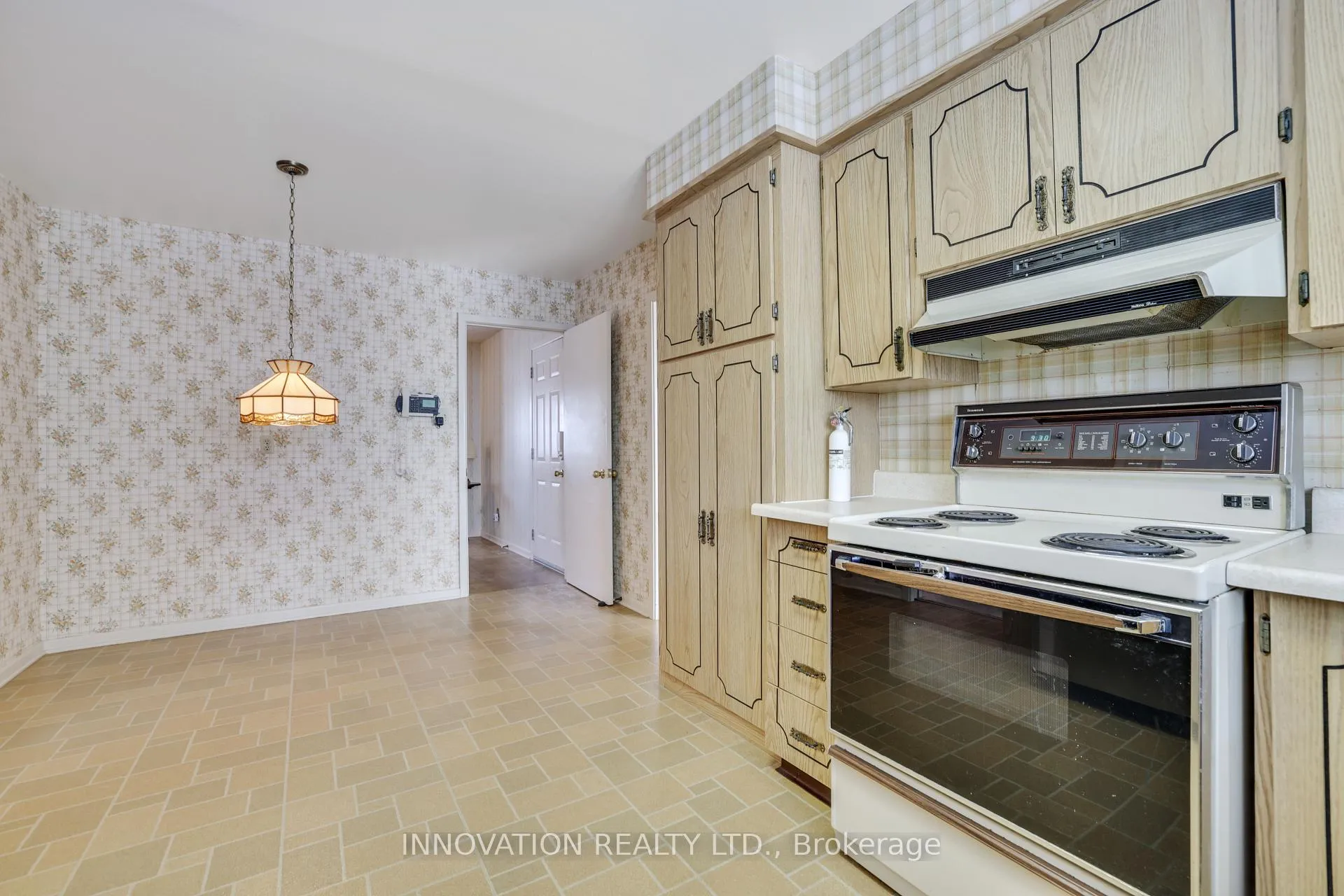 Photo 7 of 935 Parkhaven Avenue, Ottawa, Whitehaven — HOMEH