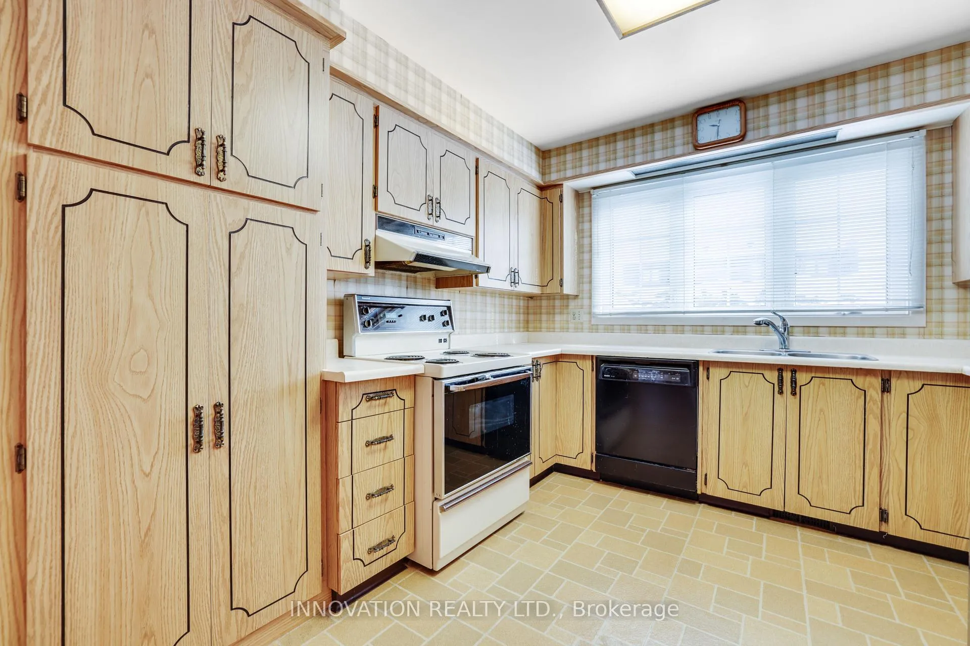 Photo 8 of 935 Parkhaven Avenue, Ottawa, Whitehaven — HOMEH