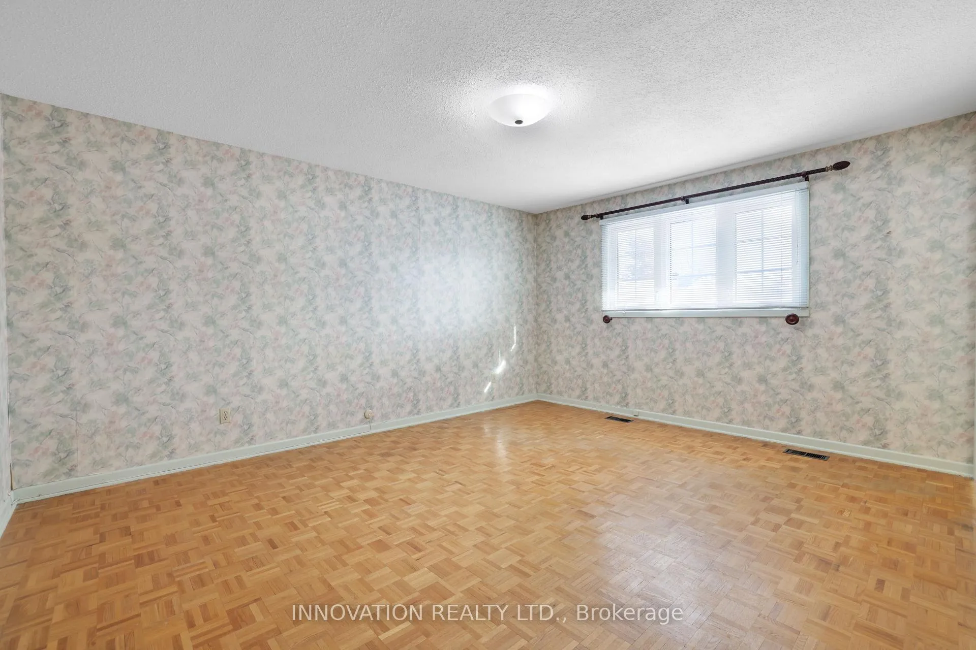Photo 21 of 935 Parkhaven Avenue, Ottawa, Whitehaven — HOMEH