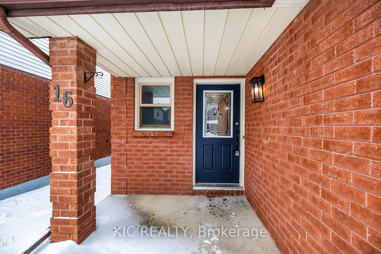 Photo 2 of 16 Turnberry Crescent, Clarington, Courtice — HOMEH