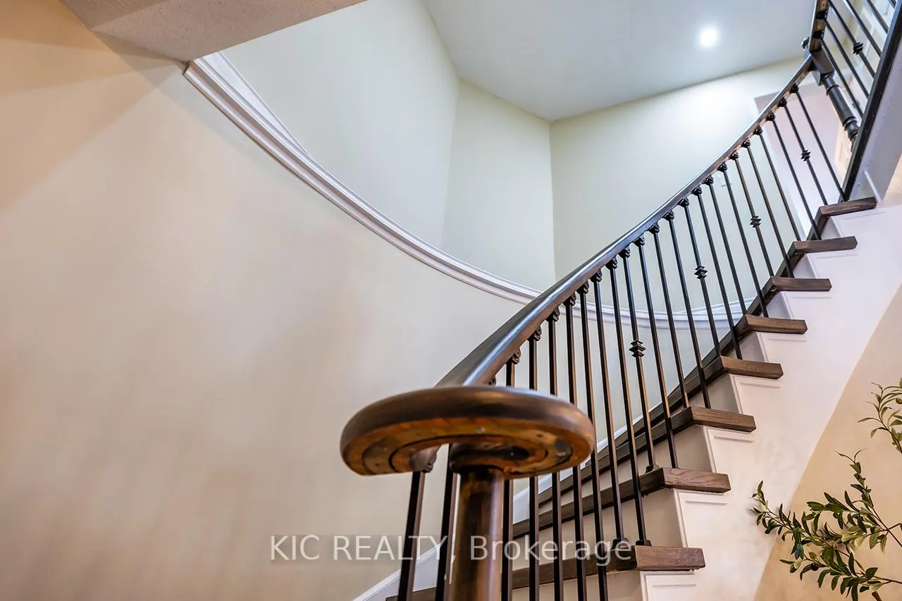 Photo 6 of 16 Turnberry Crescent, Clarington, Courtice — HOMEH