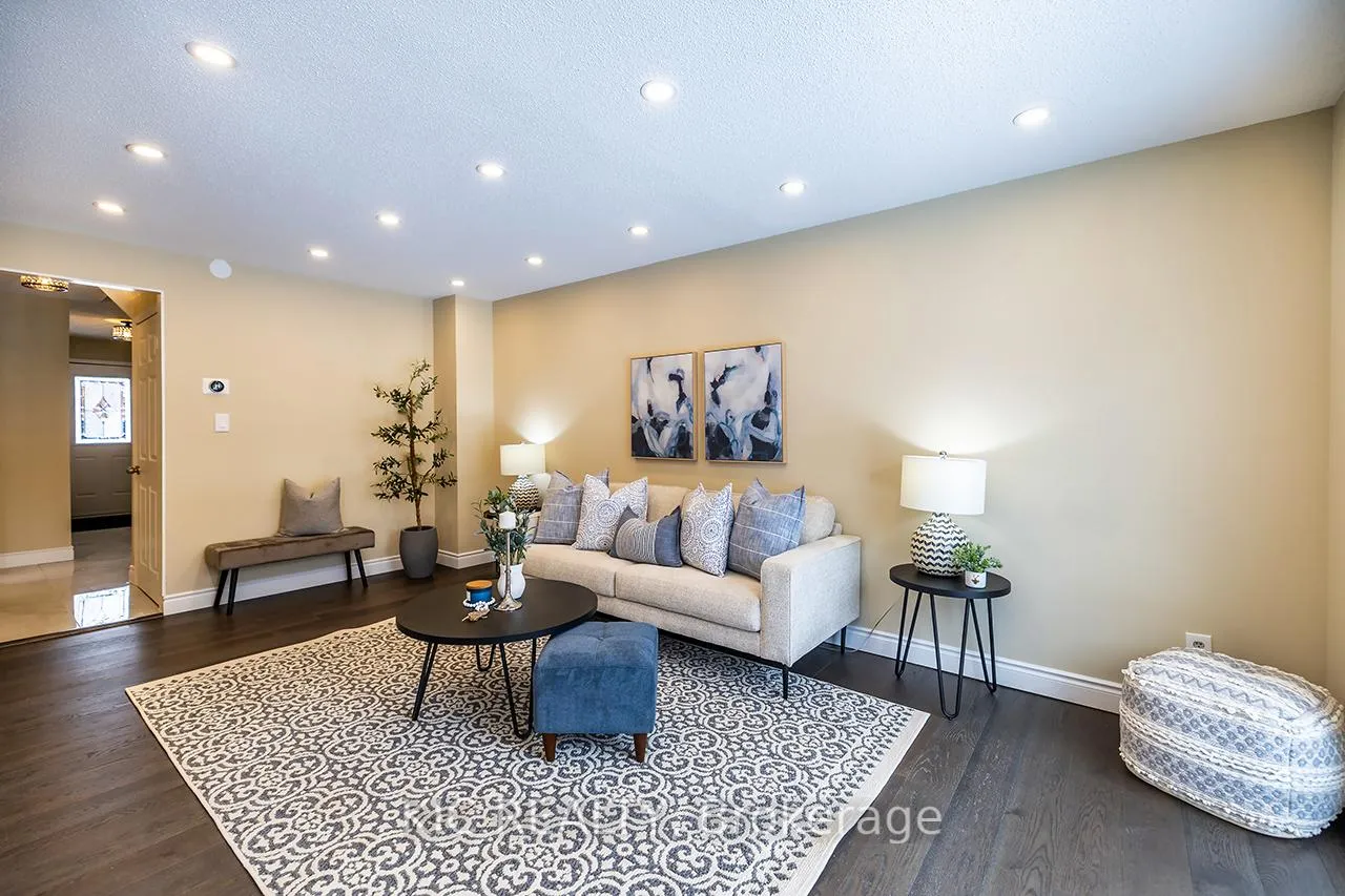 Photo 18 of 16 Turnberry Crescent, Clarington, Courtice — HOMEH
