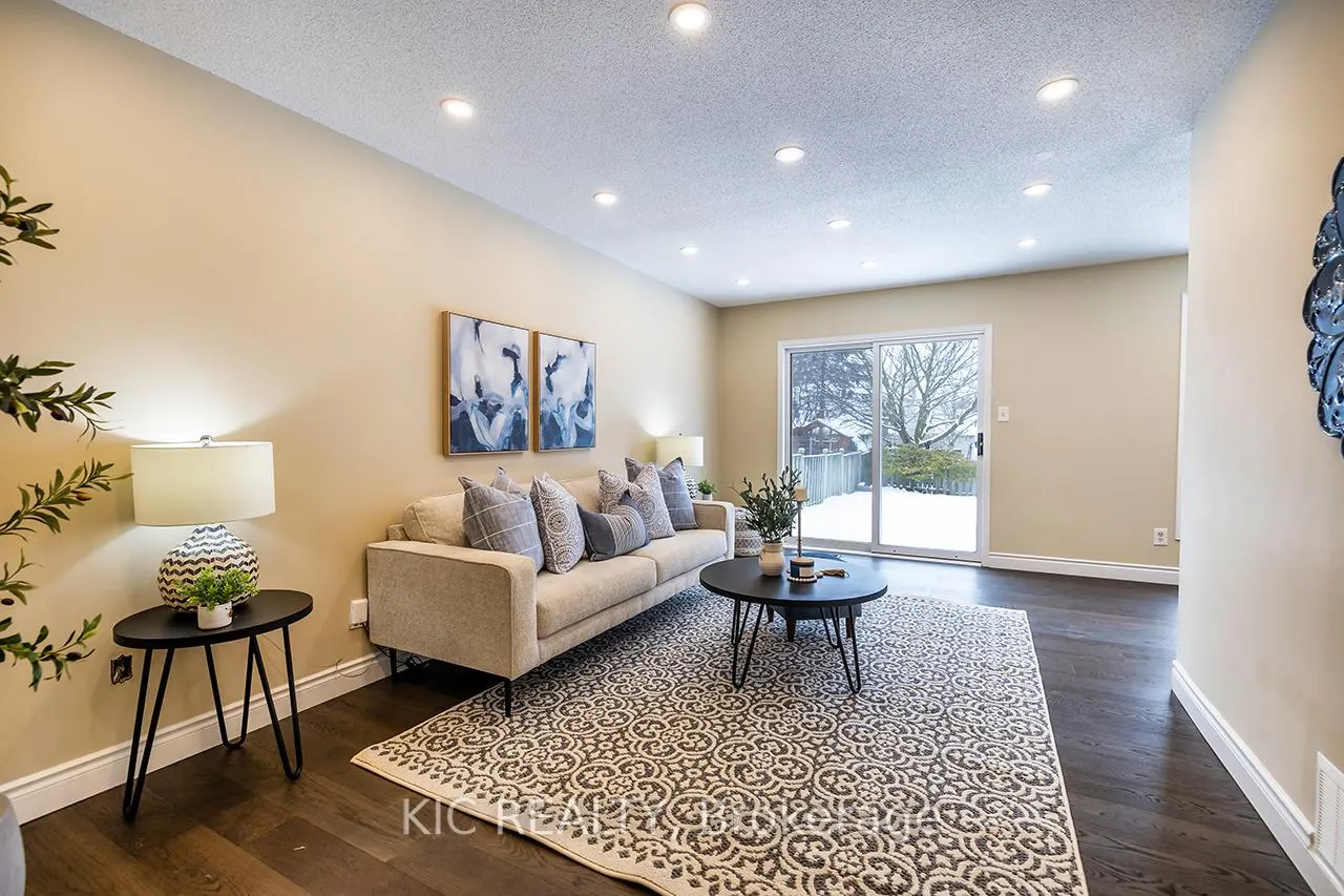 Photo 20 of 16 Turnberry Crescent, Clarington, Courtice — HOMEH