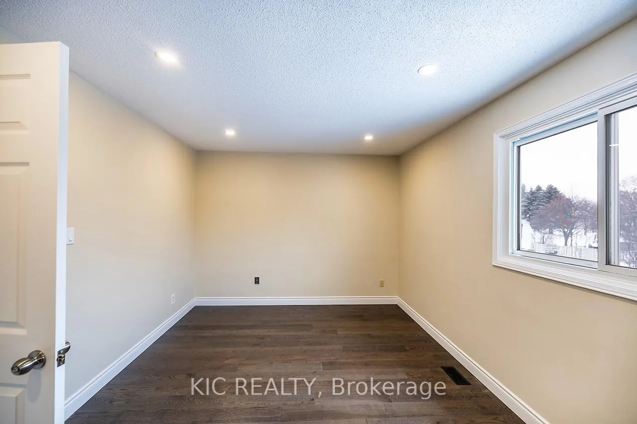 Photo 22 of 16 Turnberry Crescent, Clarington, Courtice — HOMEH