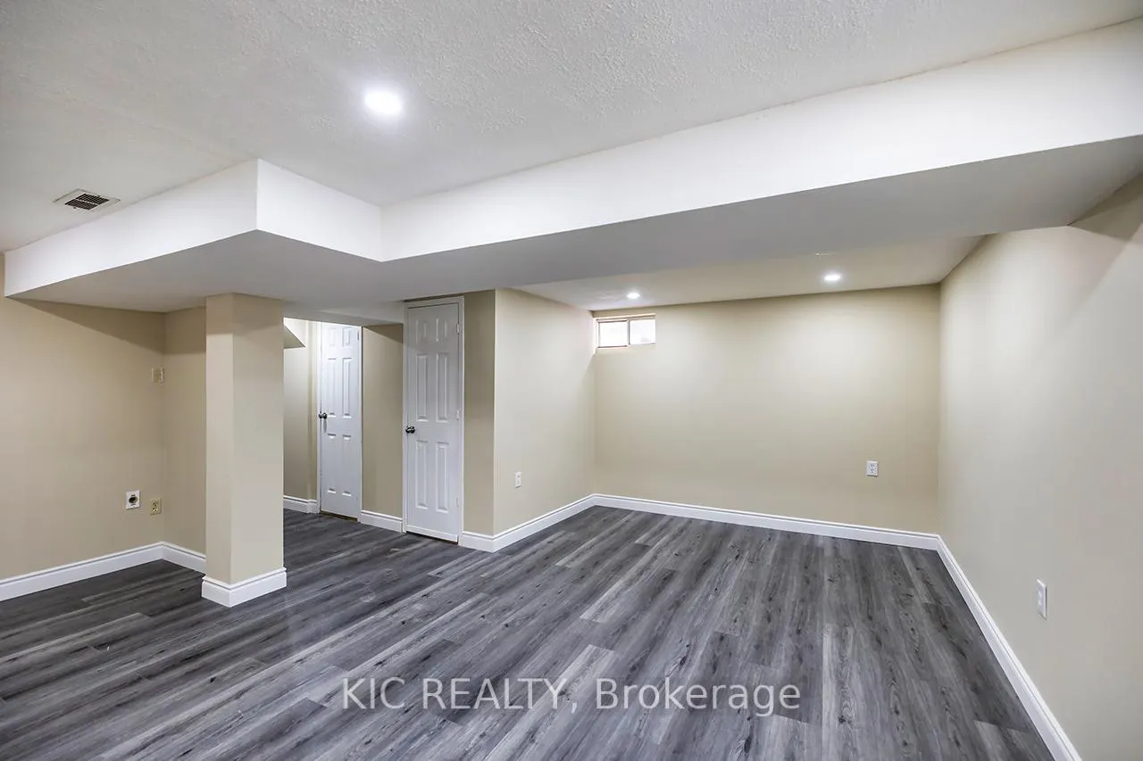 Photo 31 of 16 Turnberry Crescent, Clarington, Courtice — HOMEH