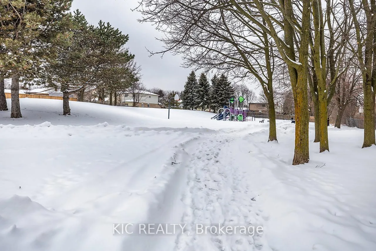 Photo 36 of 16 Turnberry Crescent, Clarington, Courtice — HOMEH