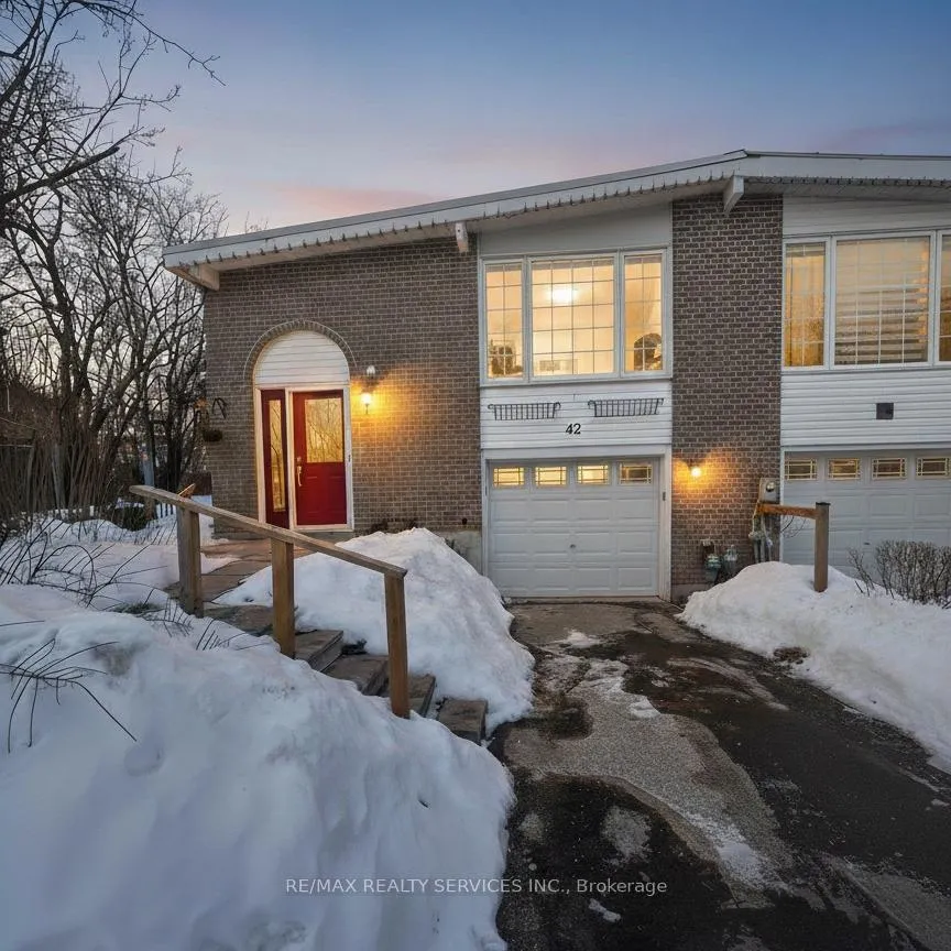Photo 1 of 42 Alphonsus Court, New Tecumseth, Tottenham — HOMEH