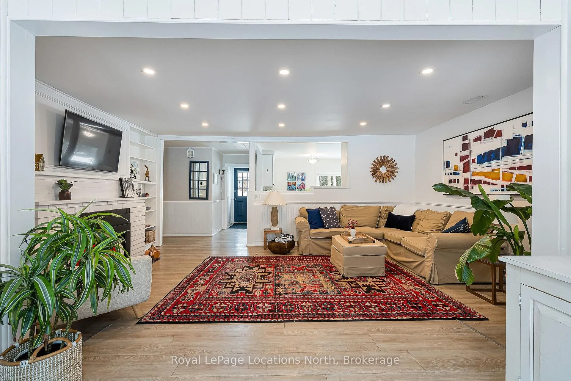 Photo 6 of 23 Huron Street W, Blue Mountains — HOMEH