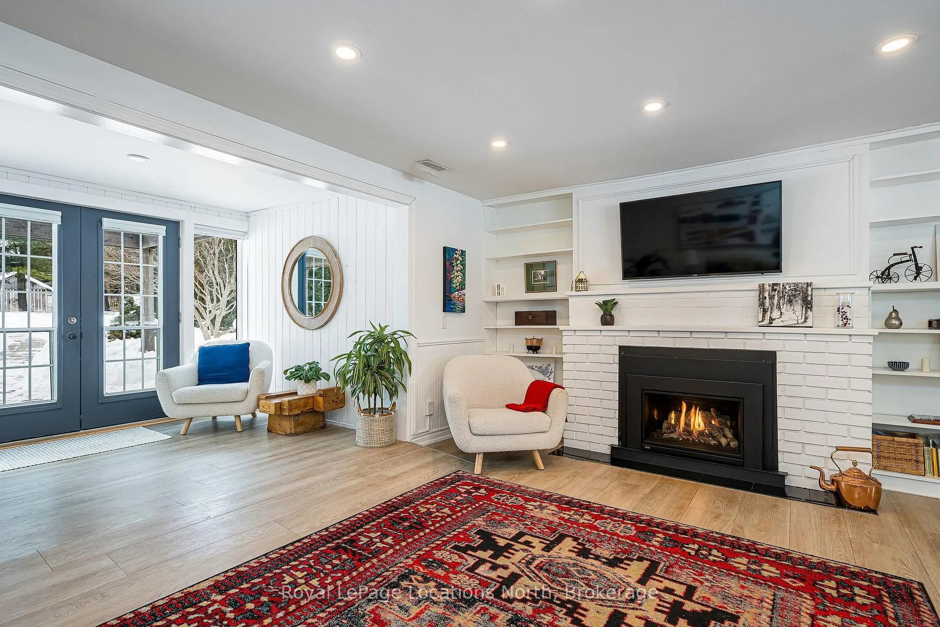 Photo 9 of 23 Huron Street W, Blue Mountains — HOMEH