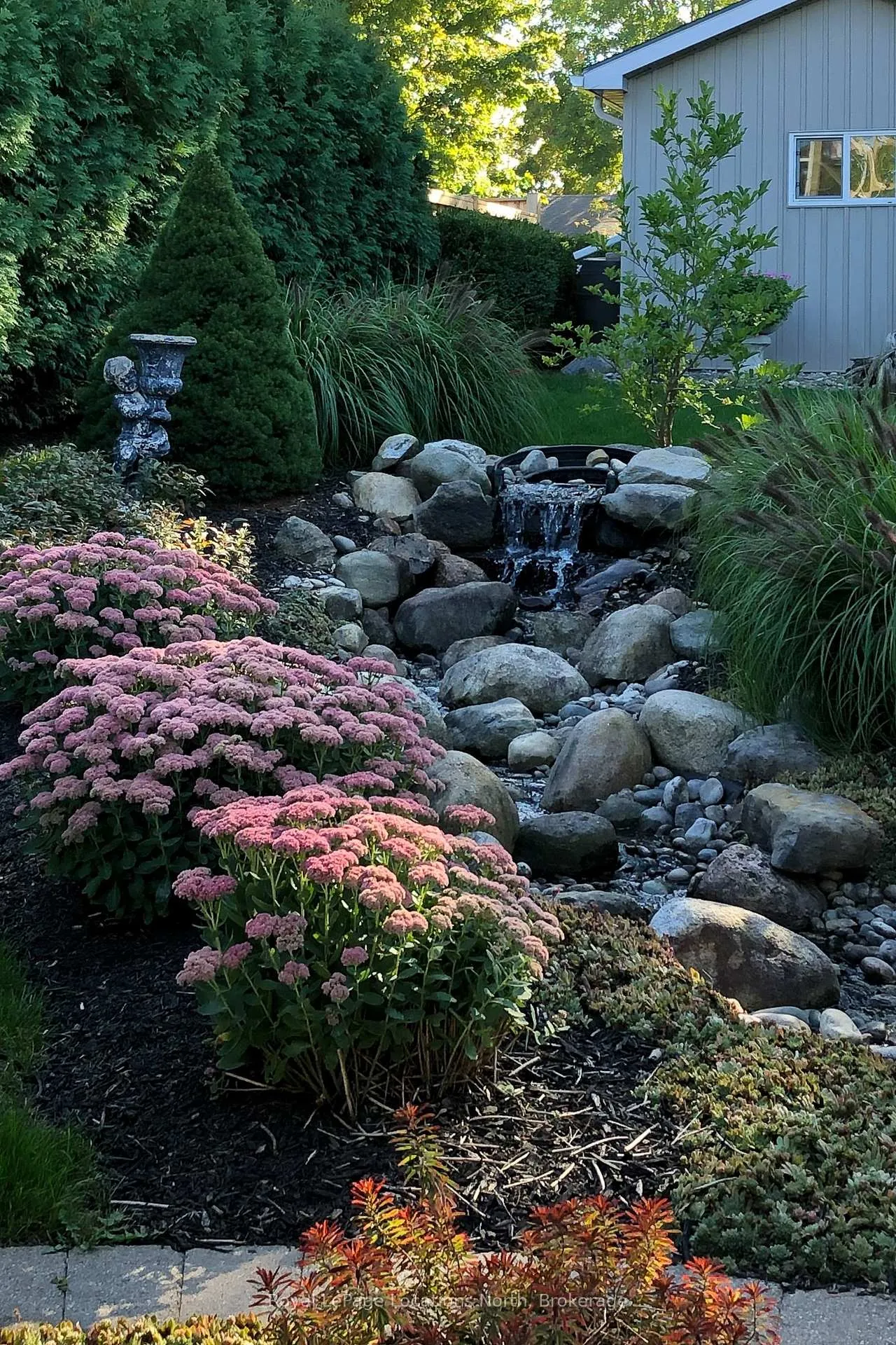 Photo 31 of 23 Huron Street W, Blue Mountains — HOMEH