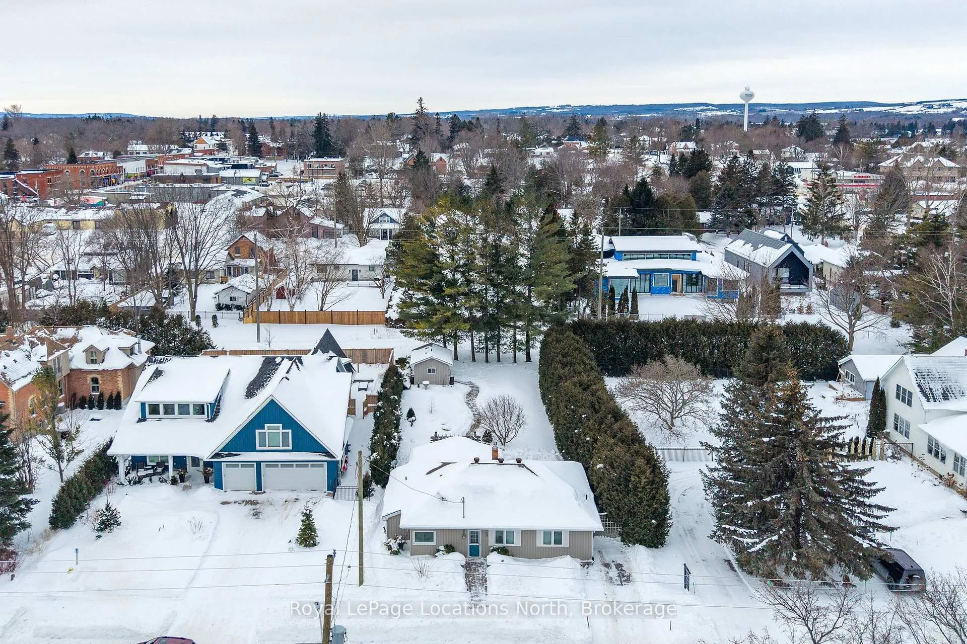 Photo 36 of 23 Huron Street W, Blue Mountains — HOMEH