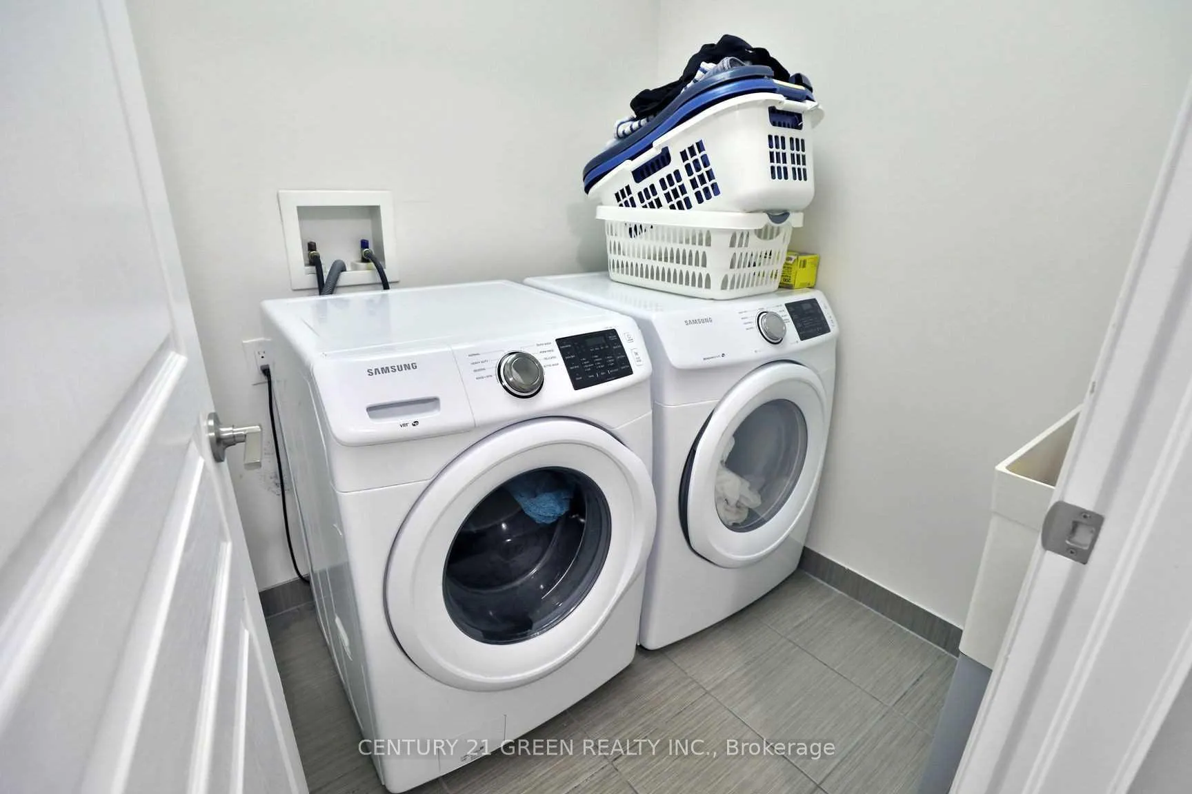 Photo 14 of Unit 3, 515 Winston Road, Grimsby, Grimsby Beach — HOMEH