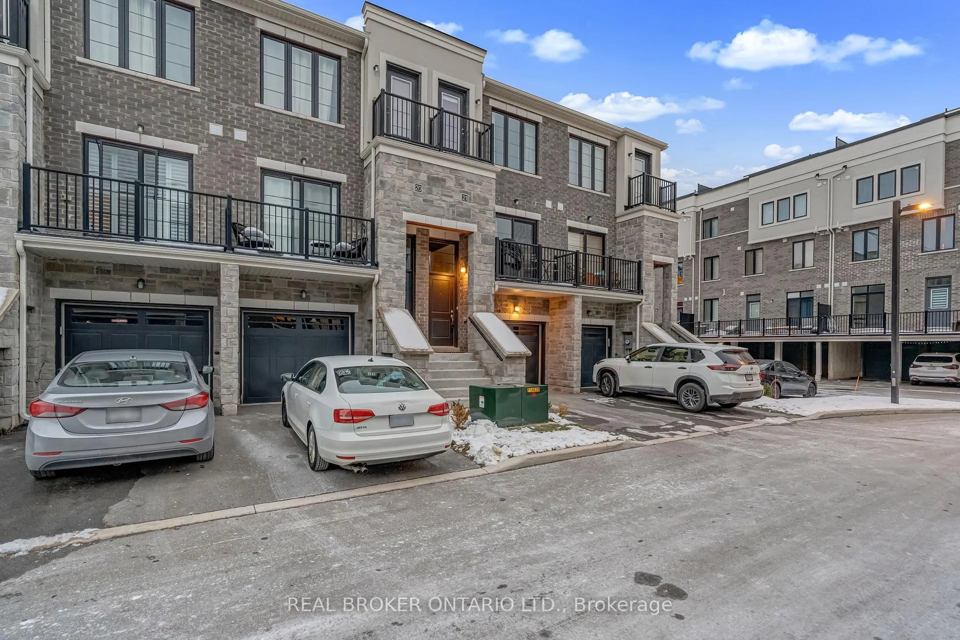 Photo 3 of Unit 21, 383 Dundas Street E, Hamilton, Waterdown — HOMEH