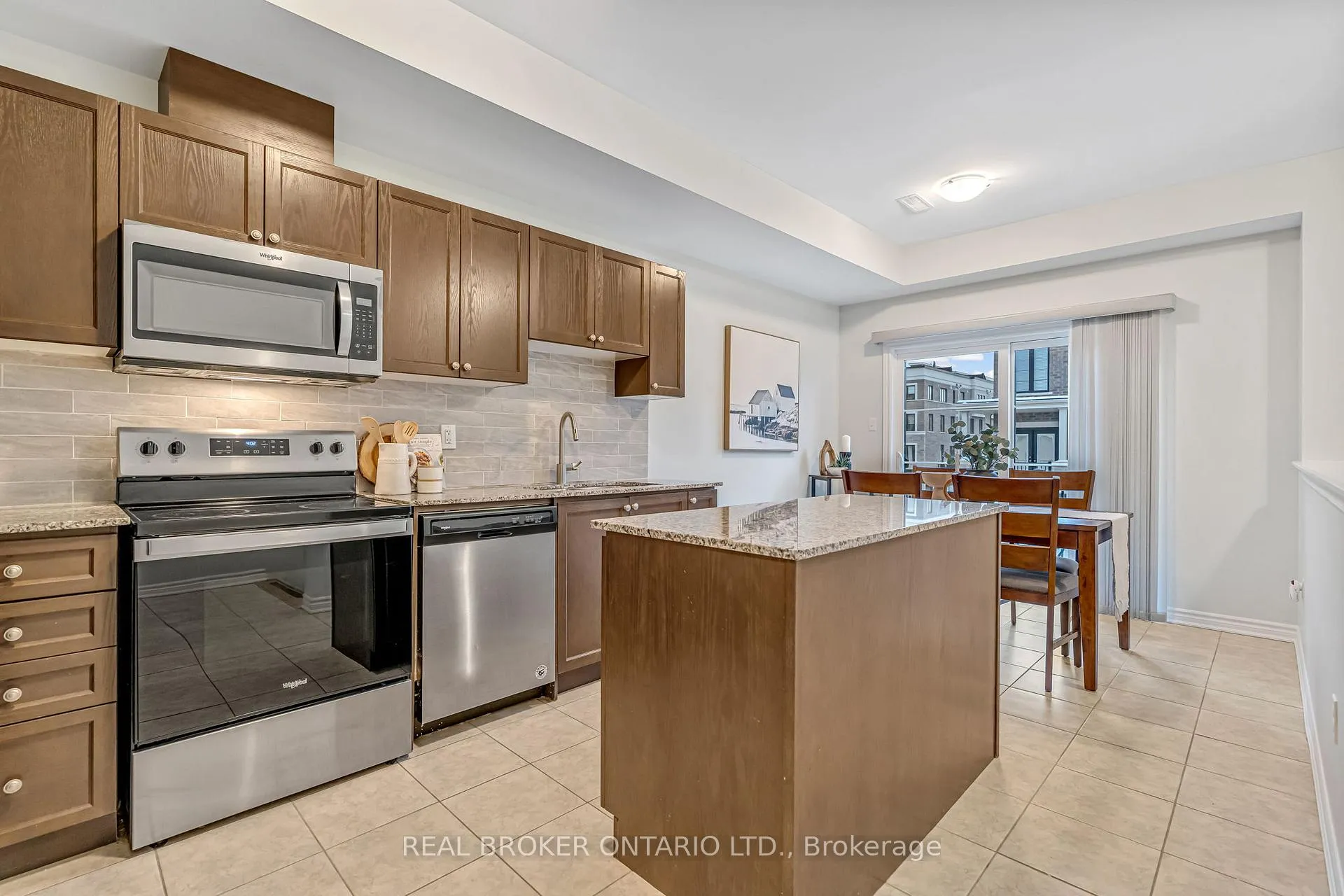 Photo 9 of Unit 21, 383 Dundas Street E, Hamilton, Waterdown — HOMEH