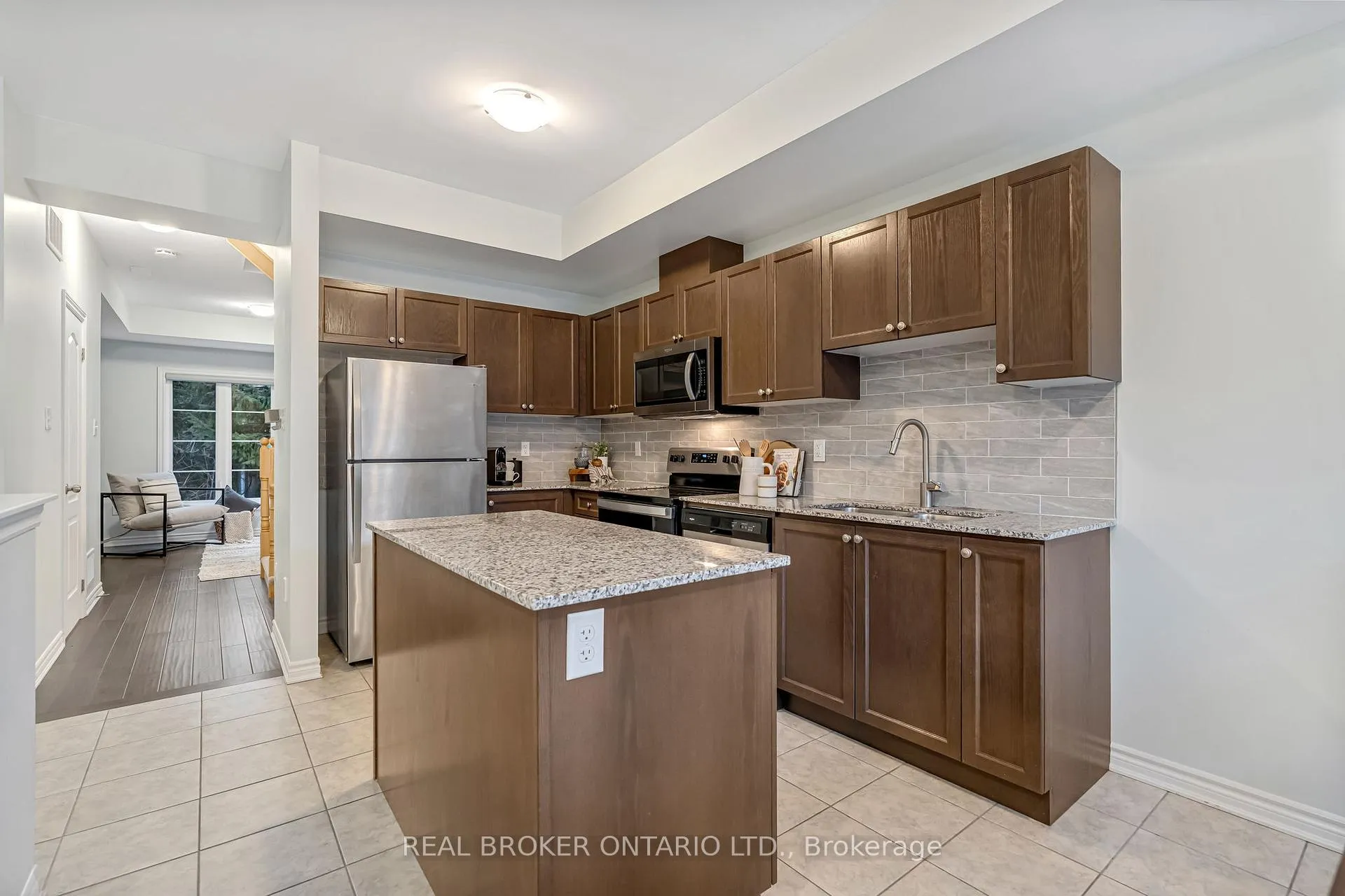 Photo 13 of Unit 21, 383 Dundas Street E, Hamilton, Waterdown — HOMEH