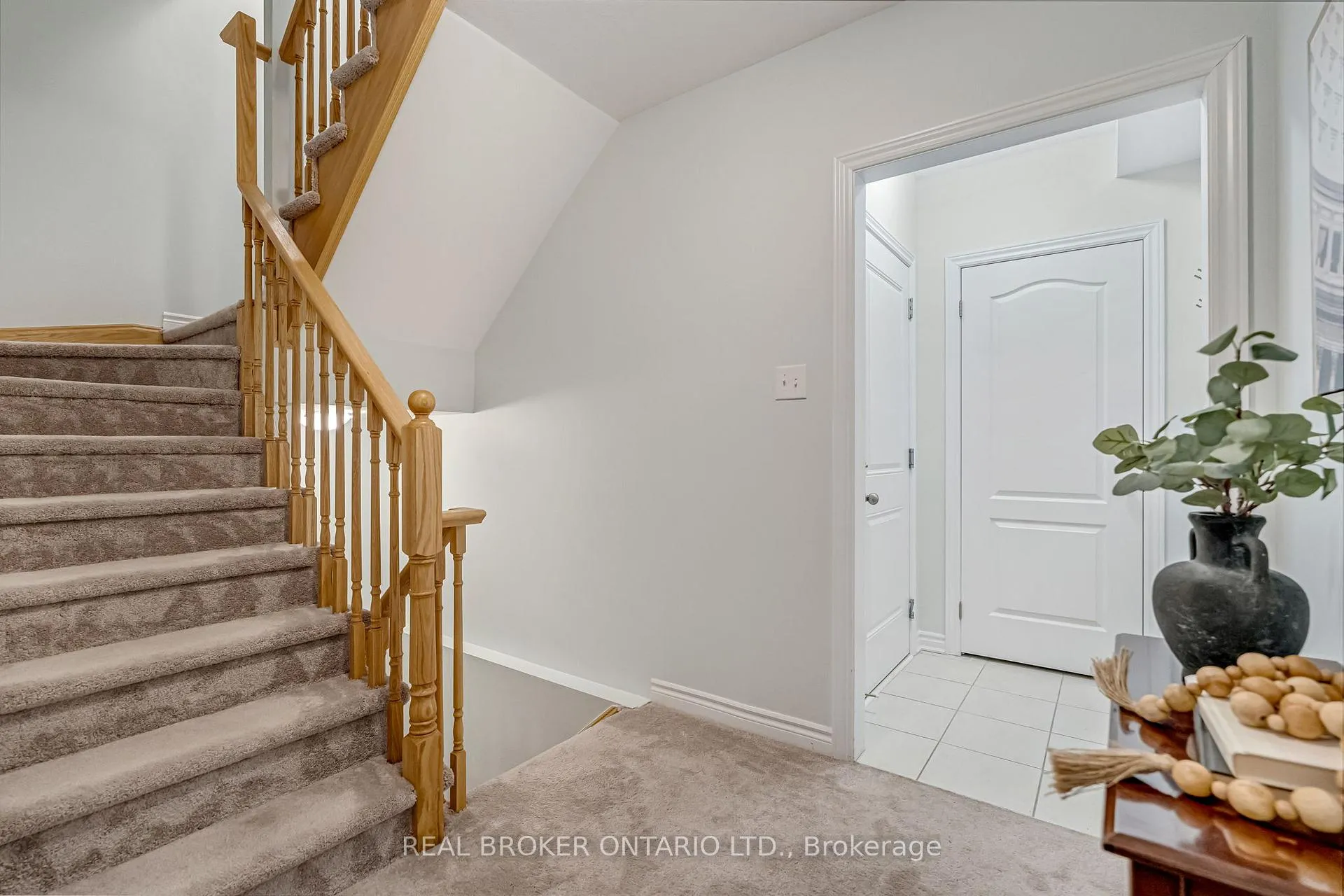 Photo 35 of Unit 21, 383 Dundas Street E, Hamilton, Waterdown — HOMEH