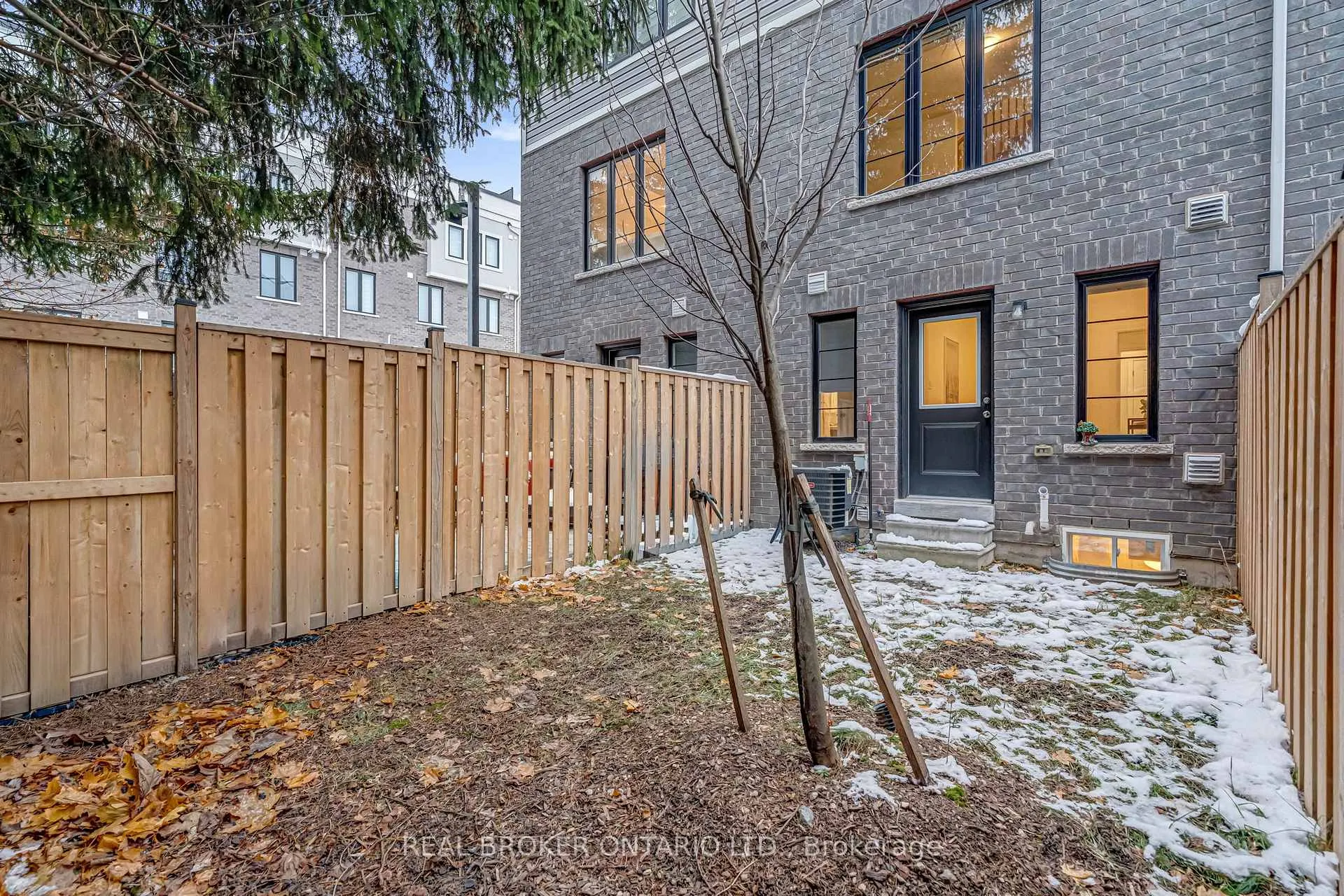 Photo 41 of Unit 21, 383 Dundas Street E, Hamilton, Waterdown — HOMEH