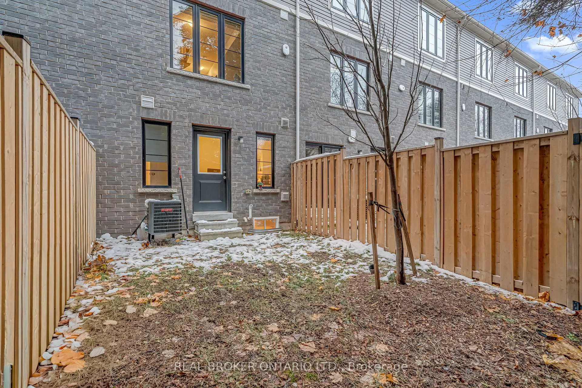 Photo 44 of Unit 21, 383 Dundas Street E, Hamilton, Waterdown — HOMEH
