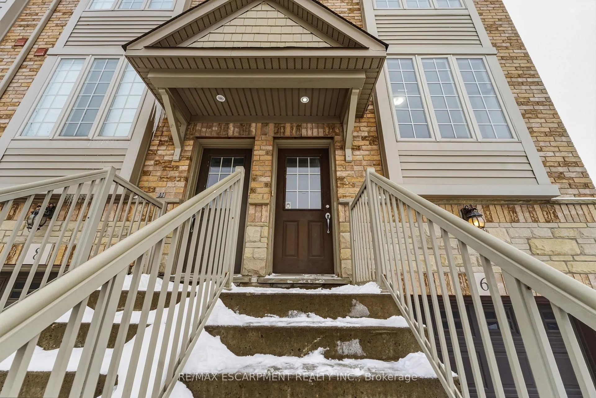 Photo 4 of 6 Chapman Lane, Hamilton, Ancaster — HOMEH