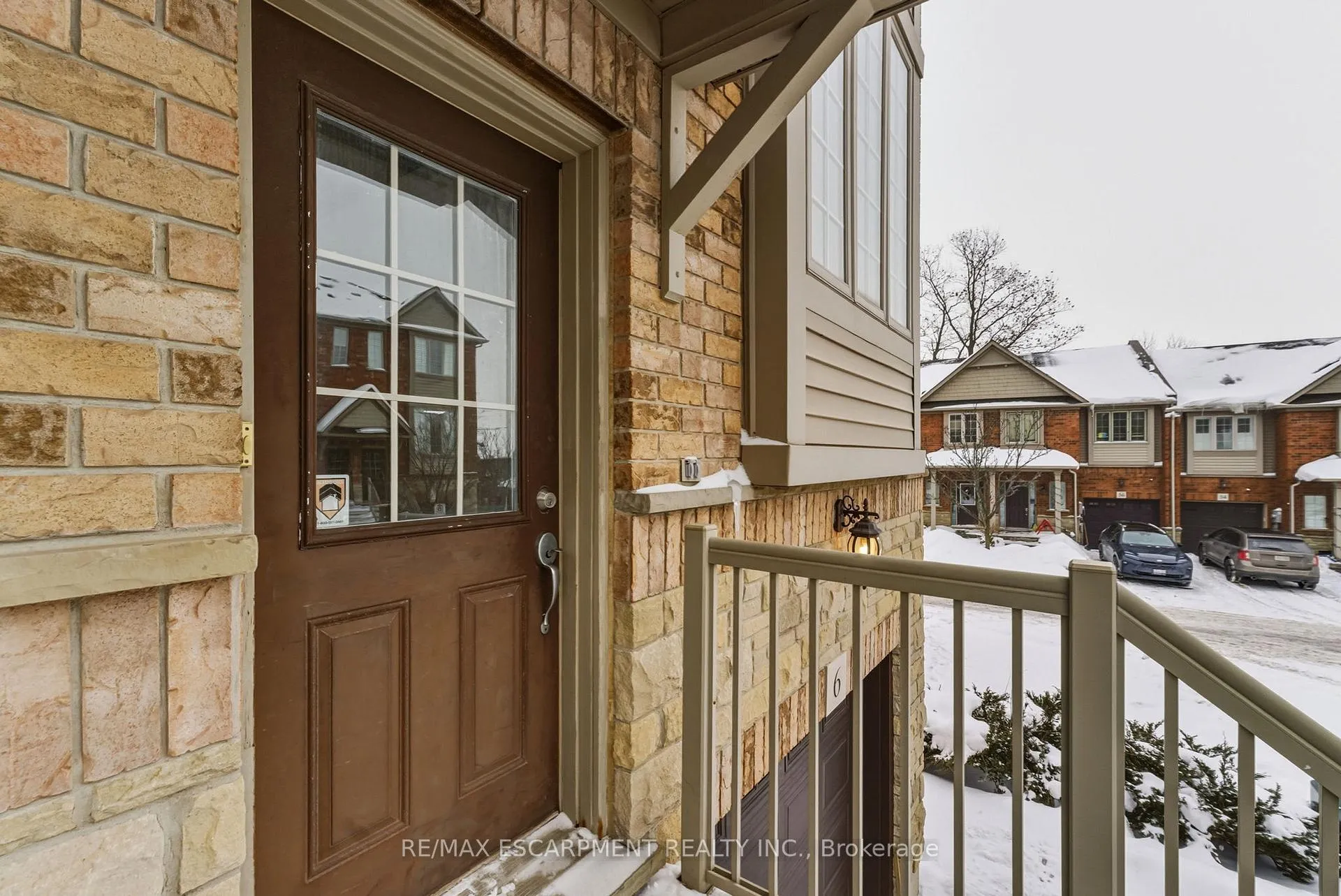 Photo 5 of 6 Chapman Lane, Hamilton, Ancaster — HOMEH