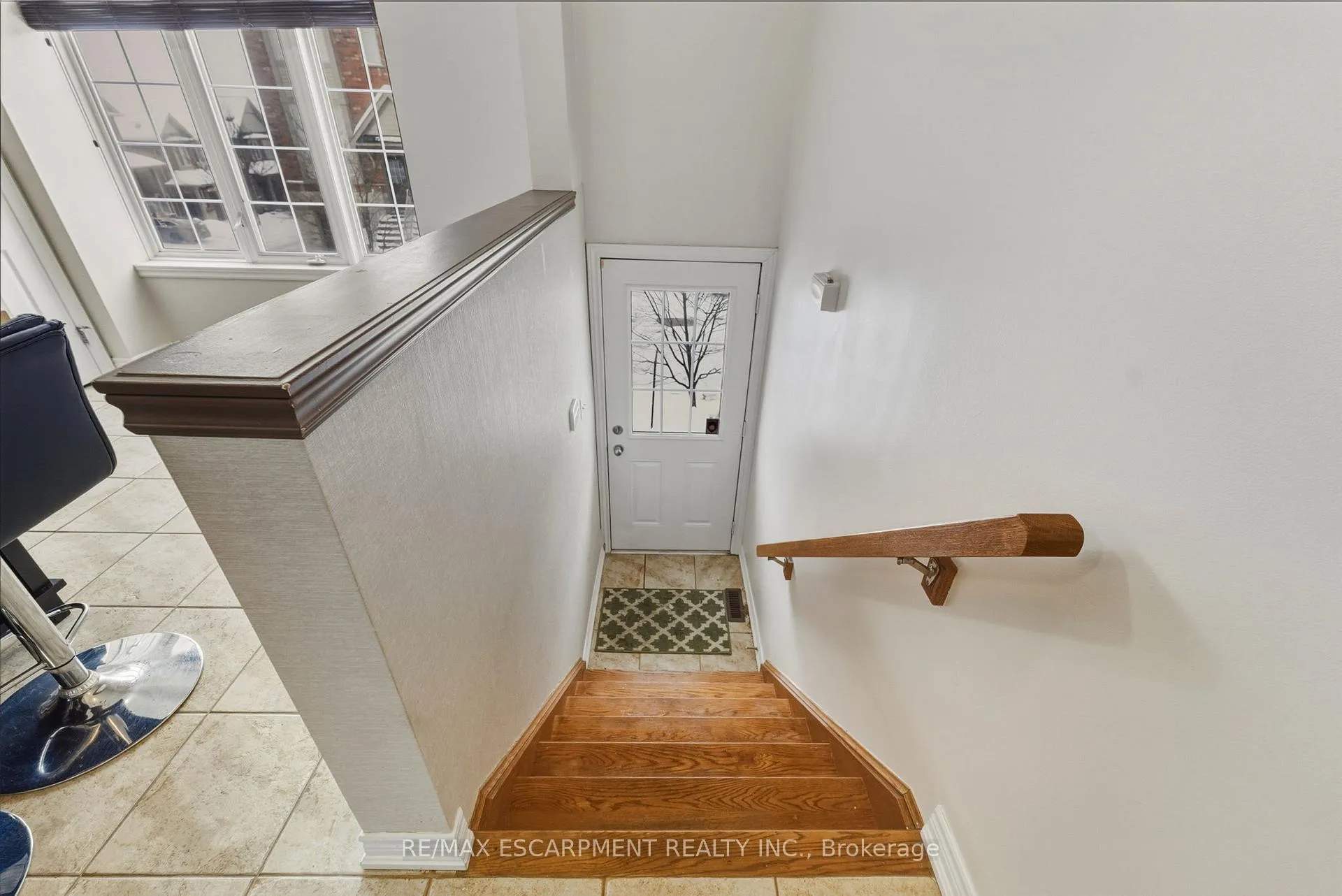Photo 6 of 6 Chapman Lane, Hamilton, Ancaster — HOMEH