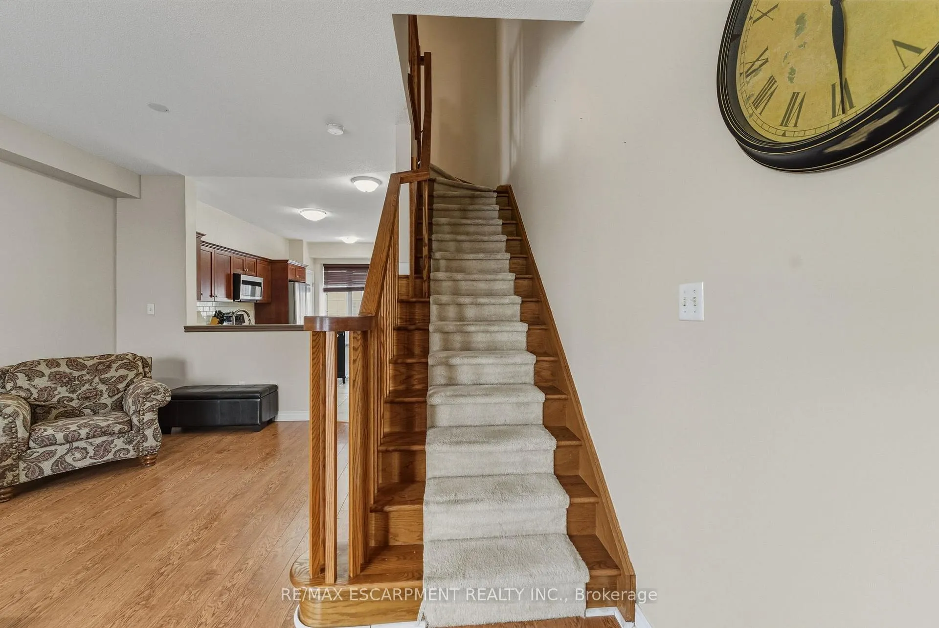 Photo 17 of 6 Chapman Lane, Hamilton, Ancaster — HOMEH