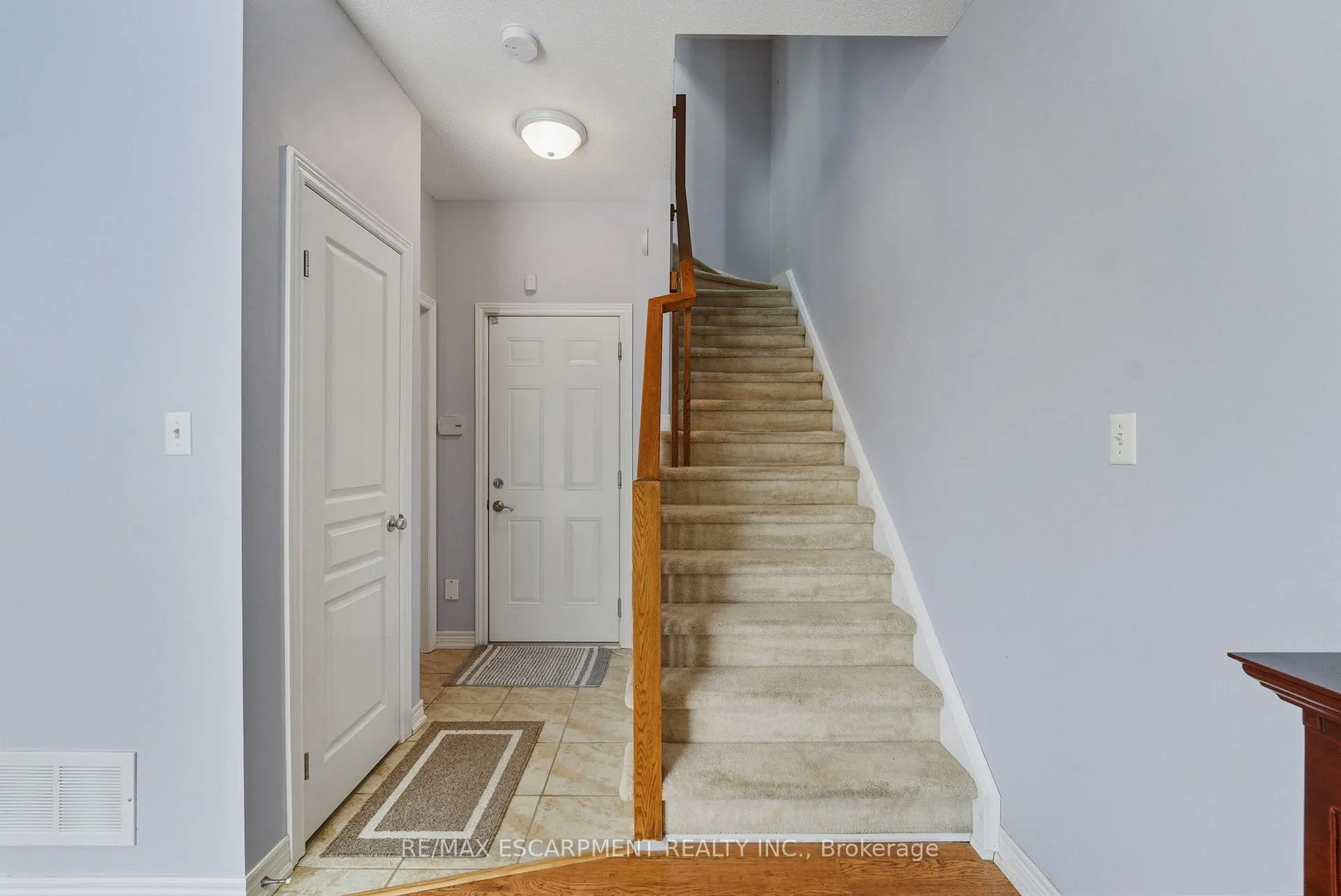 Photo 27 of 6 Chapman Lane, Hamilton, Ancaster — HOMEH