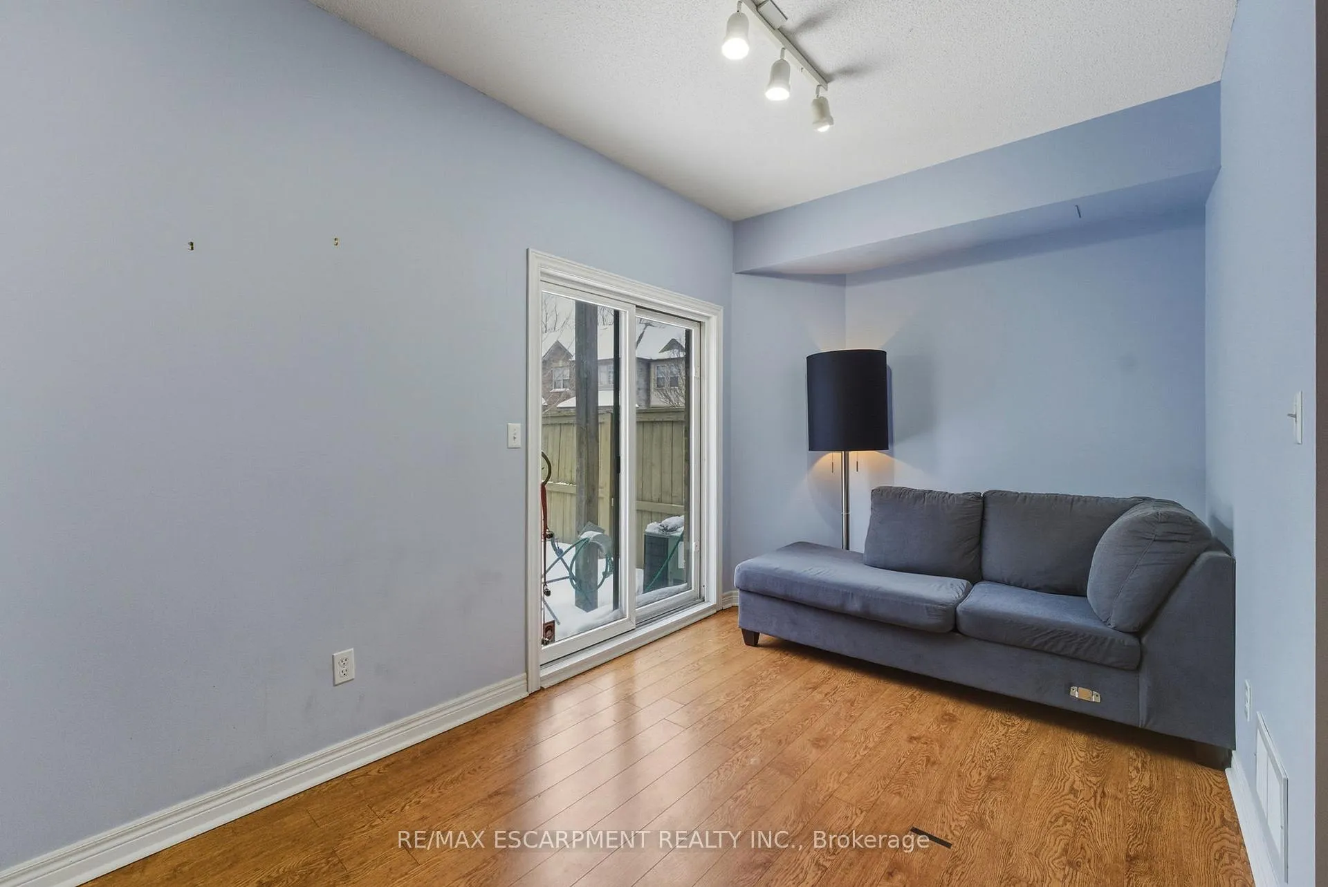 Photo 28 of 6 Chapman Lane, Hamilton, Ancaster — HOMEH