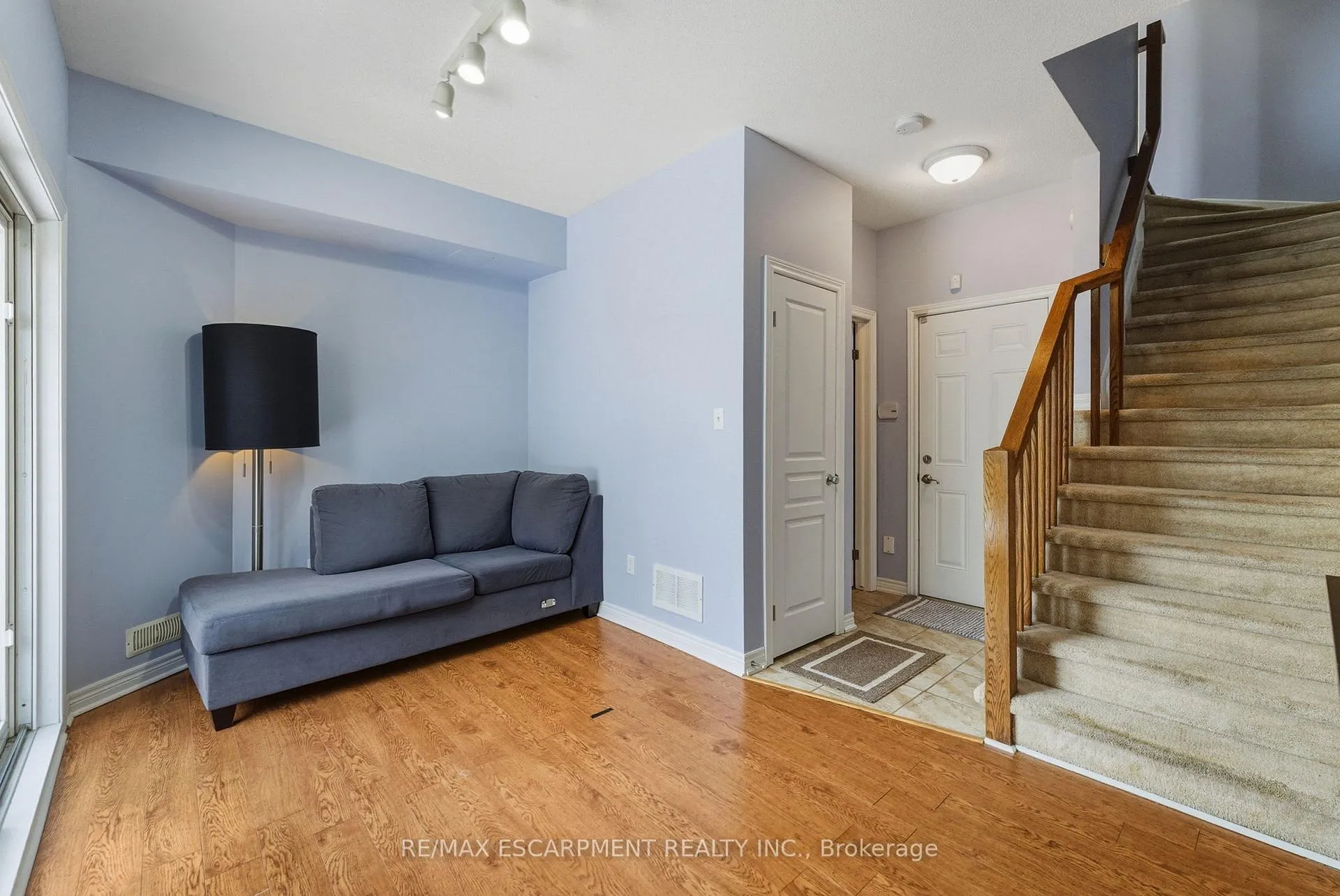 Photo 31 of 6 Chapman Lane, Hamilton, Ancaster — HOMEH