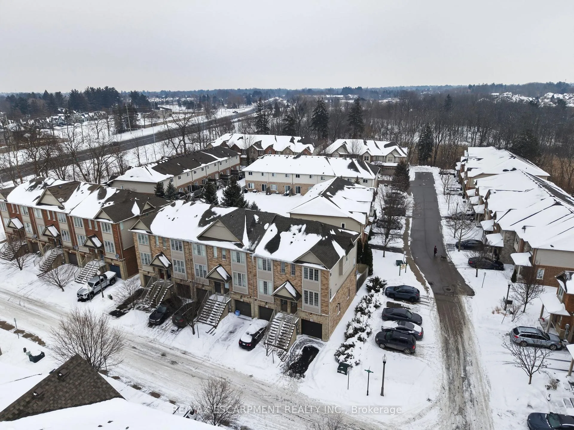 Photo 37 of 6 Chapman Lane, Hamilton, Ancaster — HOMEH