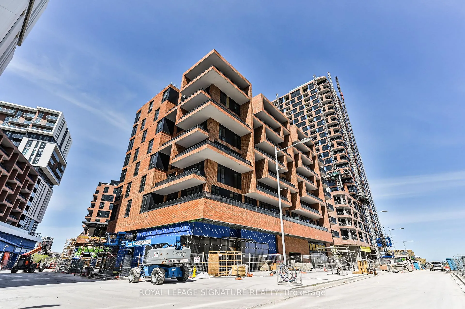 Photo 1 of Unit C315, 38 Simcoe Promenade, Markham, Unionville — HOMEH