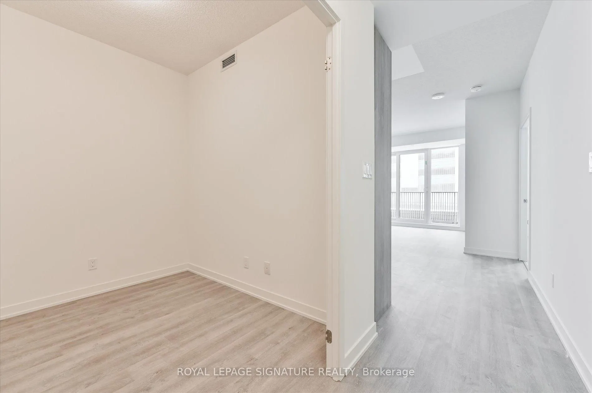 Photo 4 of Unit C315, 38 Simcoe Promenade, Markham, Unionville — HOMEH