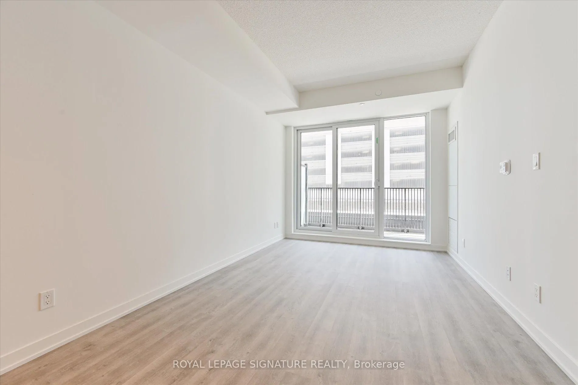 Photo 6 of Unit C315, 38 Simcoe Promenade, Markham, Unionville — HOMEH