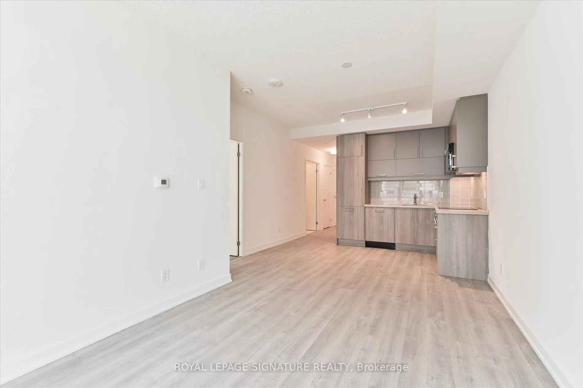Photo 10 of Unit C315, 38 Simcoe Promenade, Markham, Unionville — HOMEH