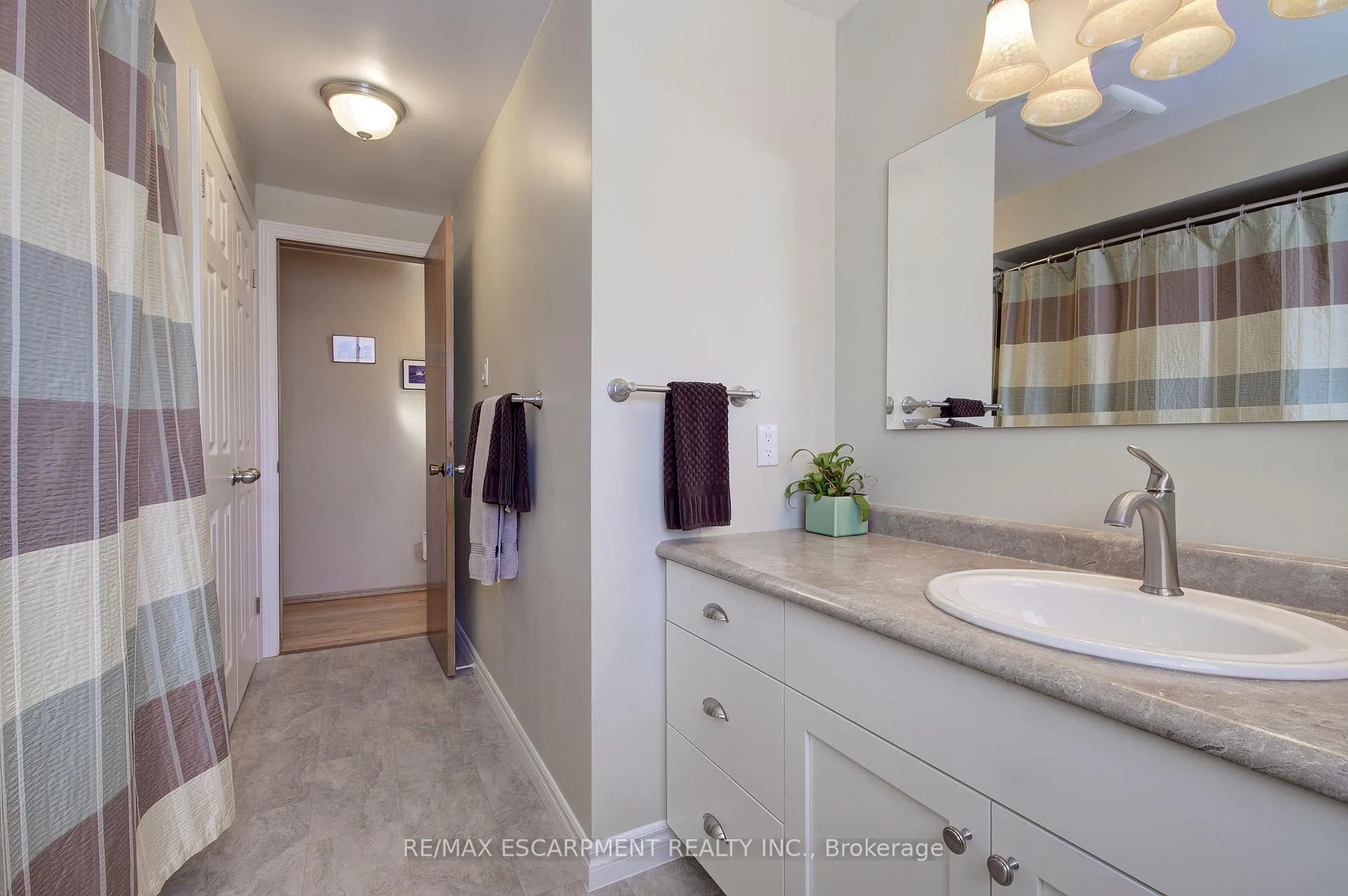 Photo 30 of 8 Jeanette Street, Hamilton, Lawfield — HOMEH