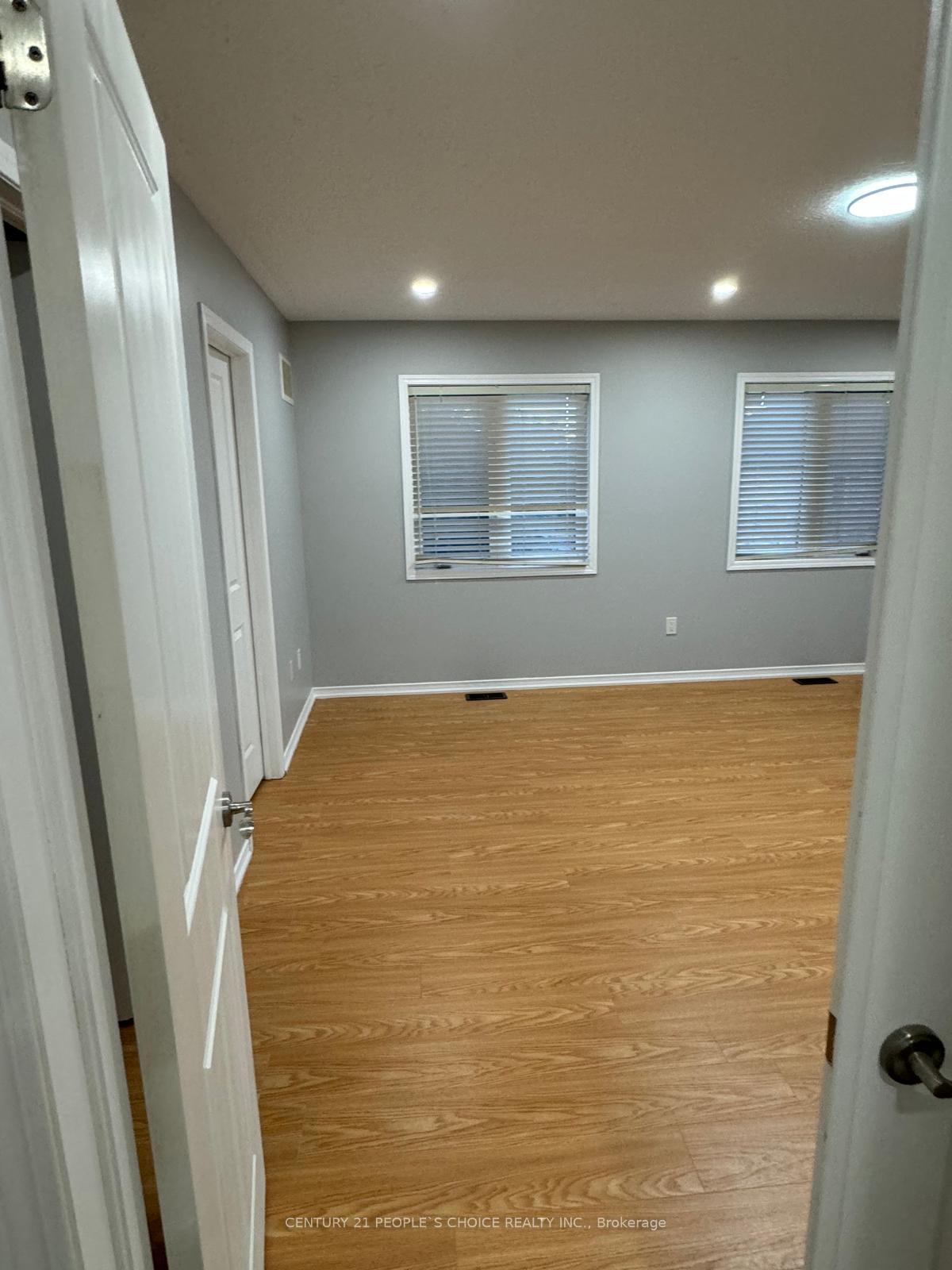 Photo 5 of Unit Upper Level, 2207 Adullam Avenue, Innisfil, Rural Innisfil — HOMEH
