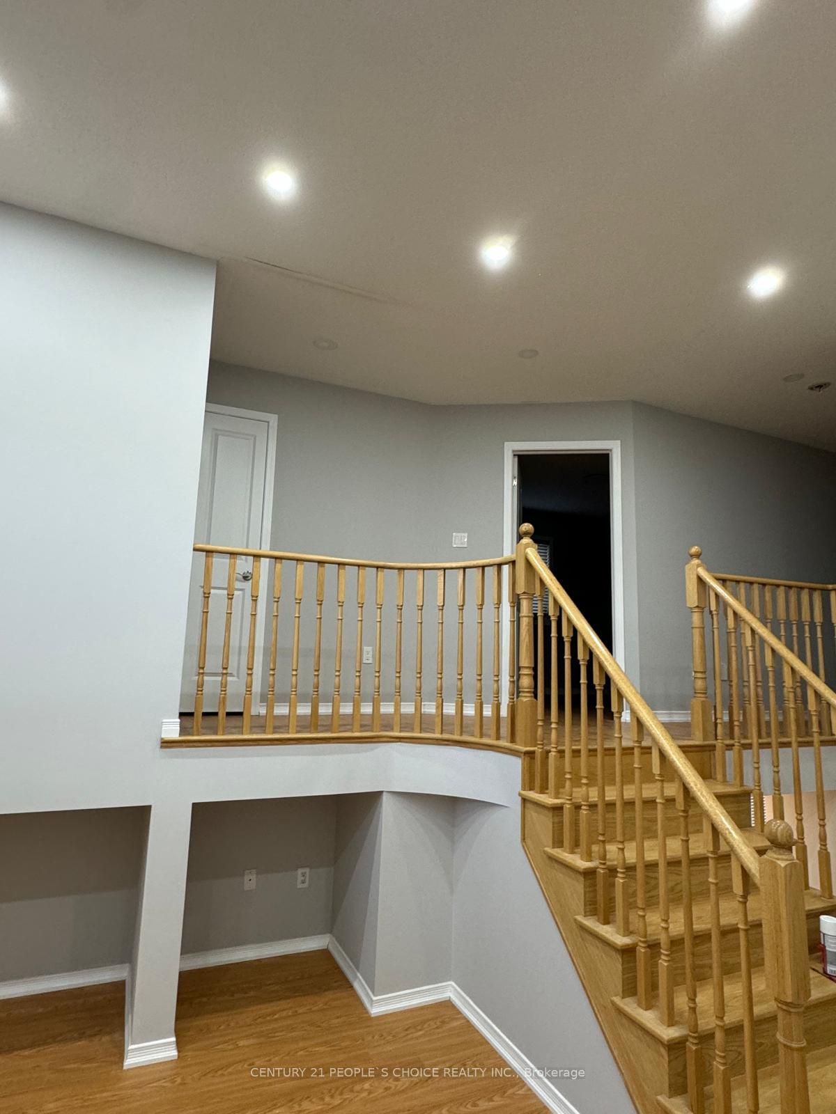 Photo 9 of Unit Upper Level, 2207 Adullam Avenue, Innisfil, Rural Innisfil — HOMEH