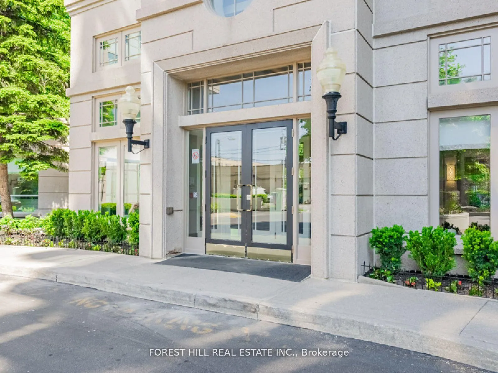 Photo 2 of Unit 310, 8 Covington Road, Toronto, Englemount-Lawrence — HOMEH