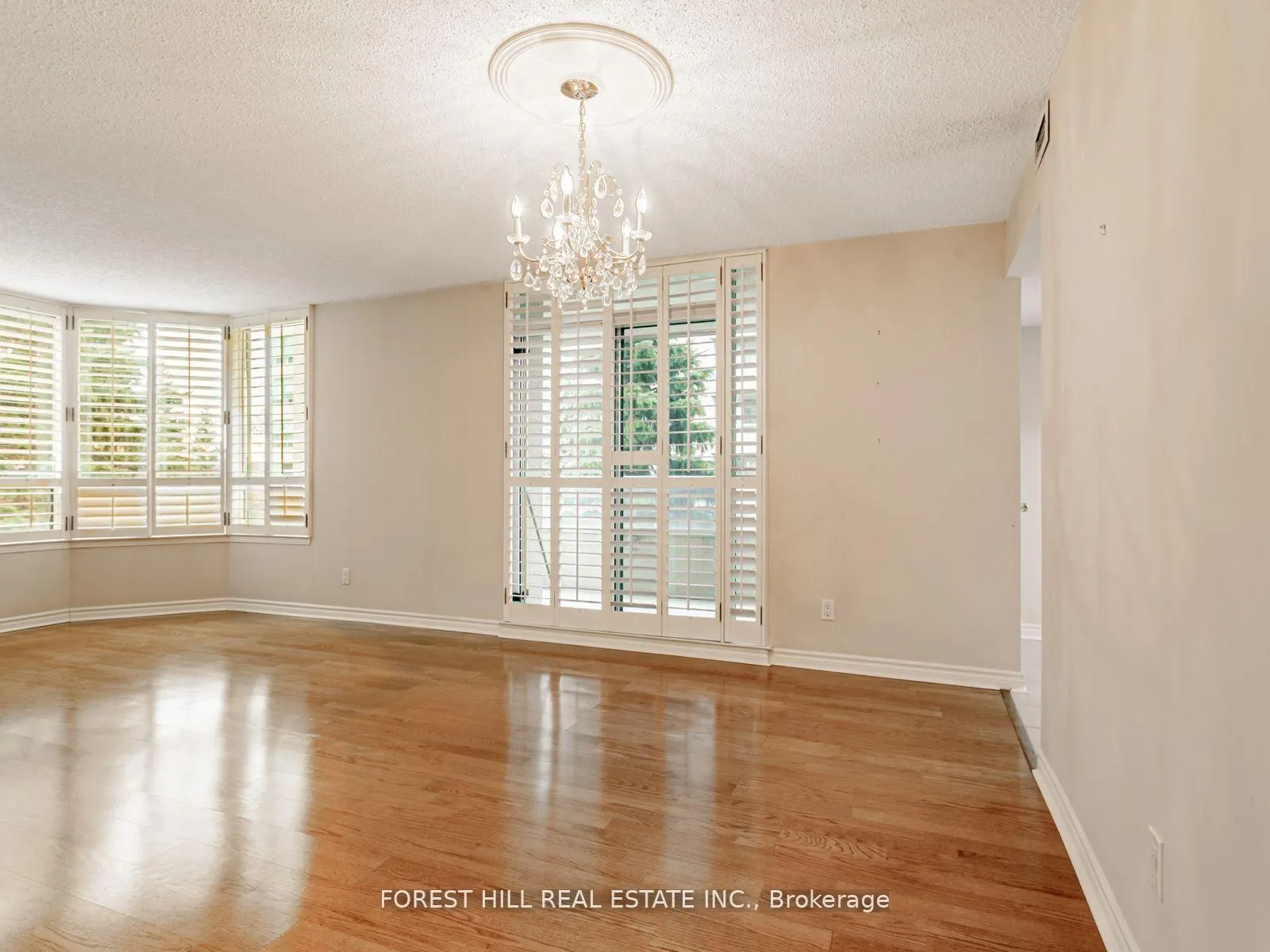 Photo 8 of Unit 310, 8 Covington Road, Toronto, Englemount-Lawrence — HOMEH