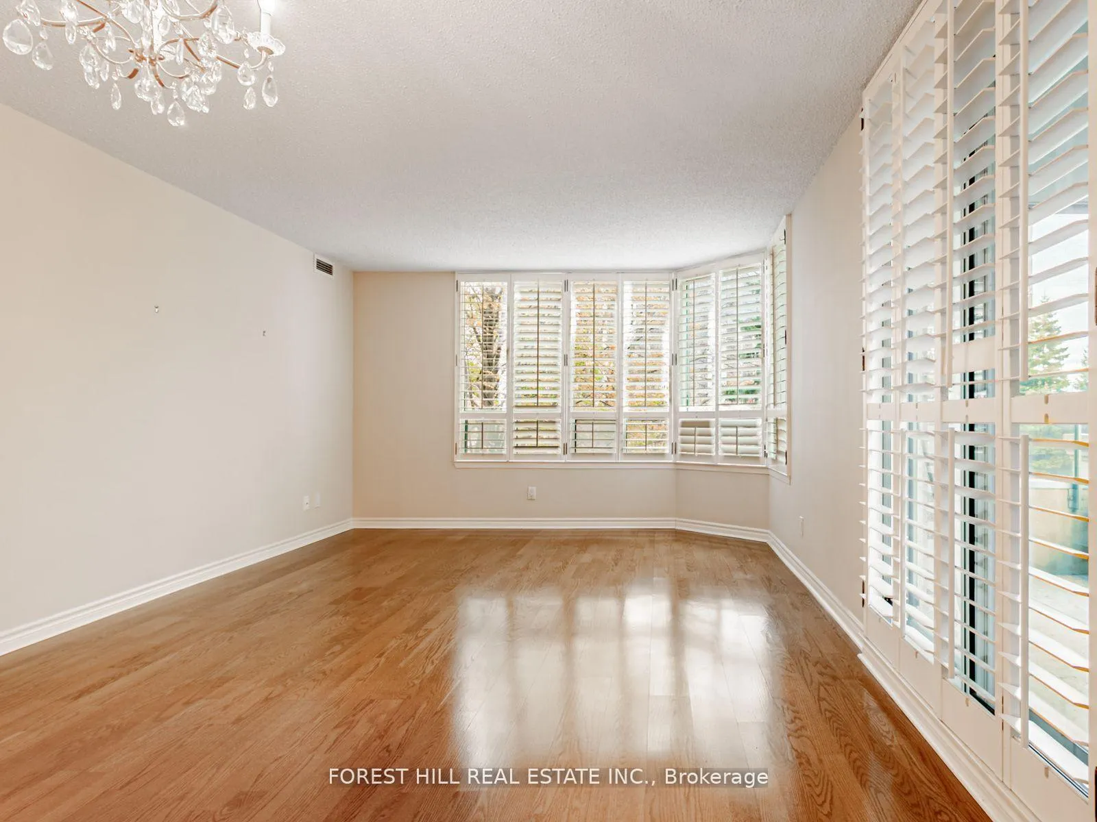Photo 9 of Unit 310, 8 Covington Road, Toronto, Englemount-Lawrence — HOMEH